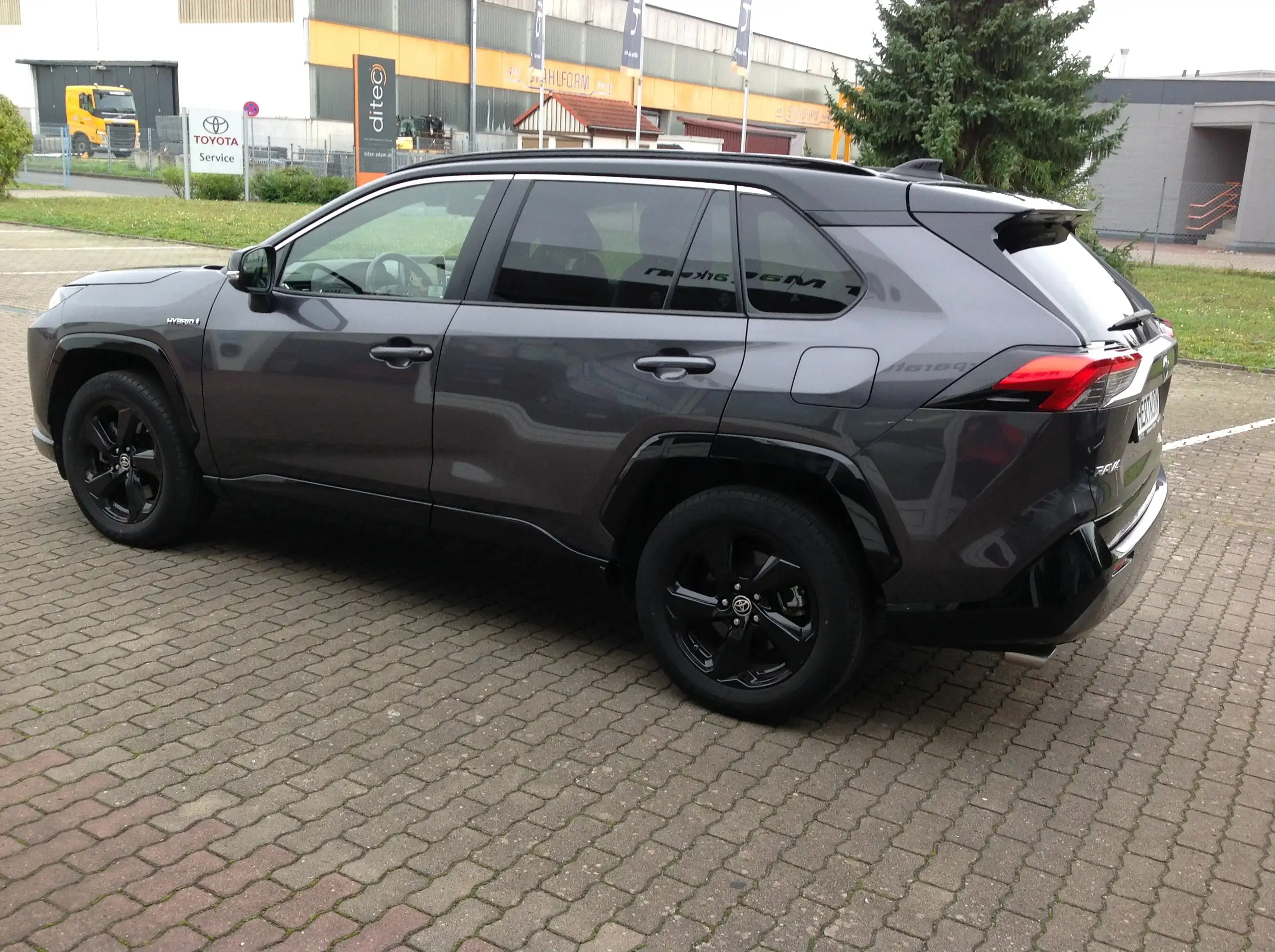 Toyota - RAV 4