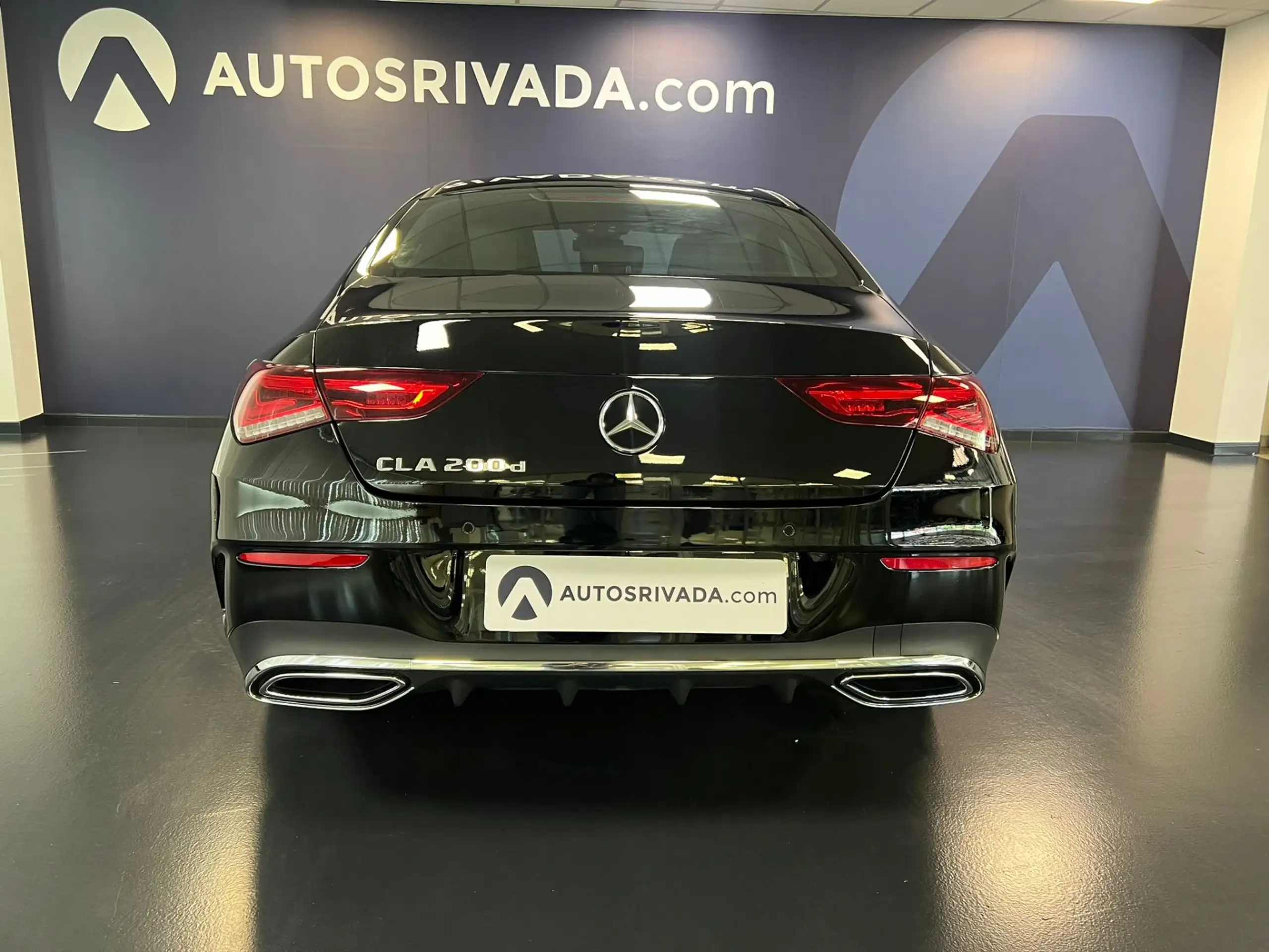 Mercedes-Benz - CLA 200