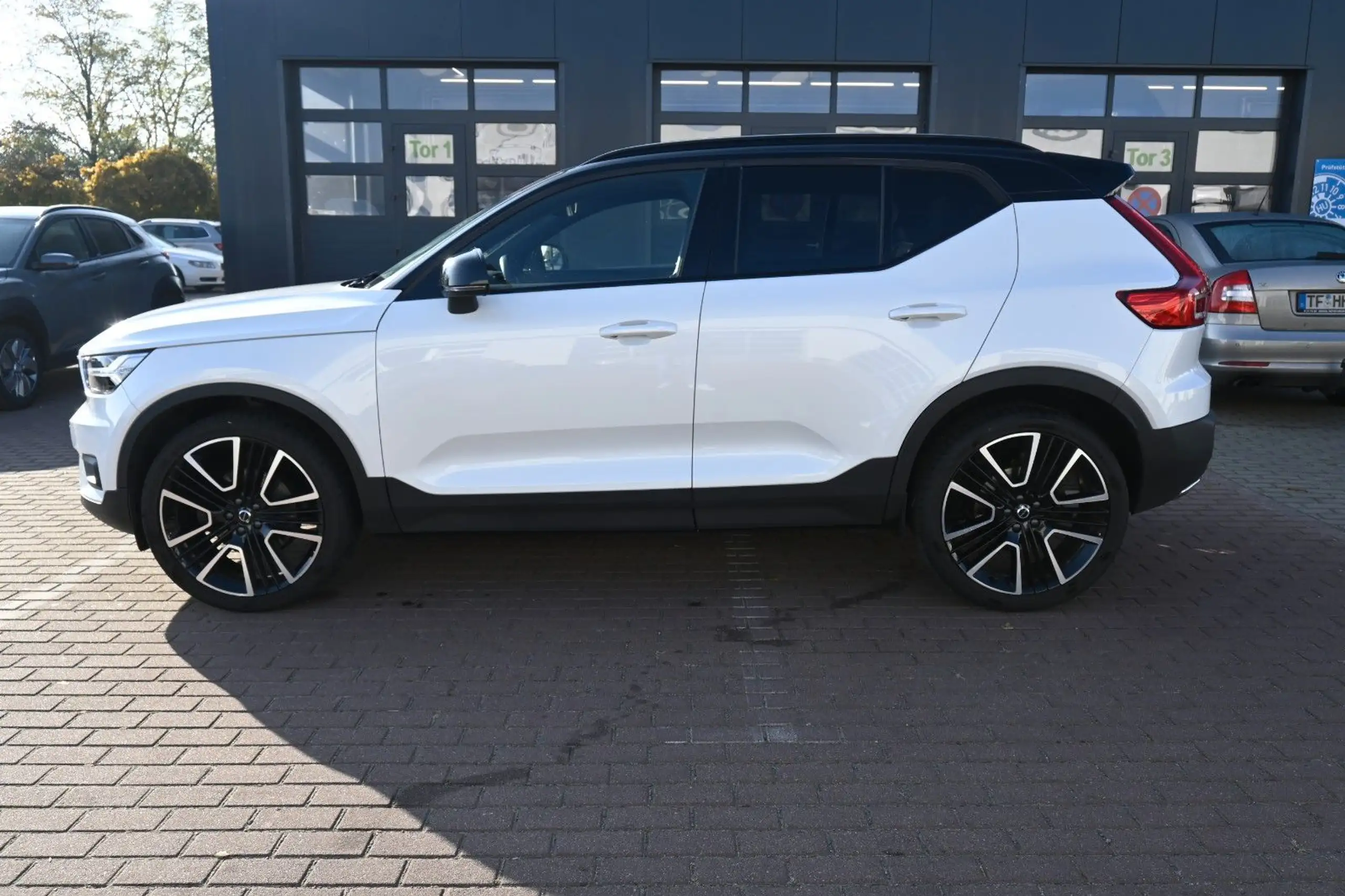 Volvo - XC40