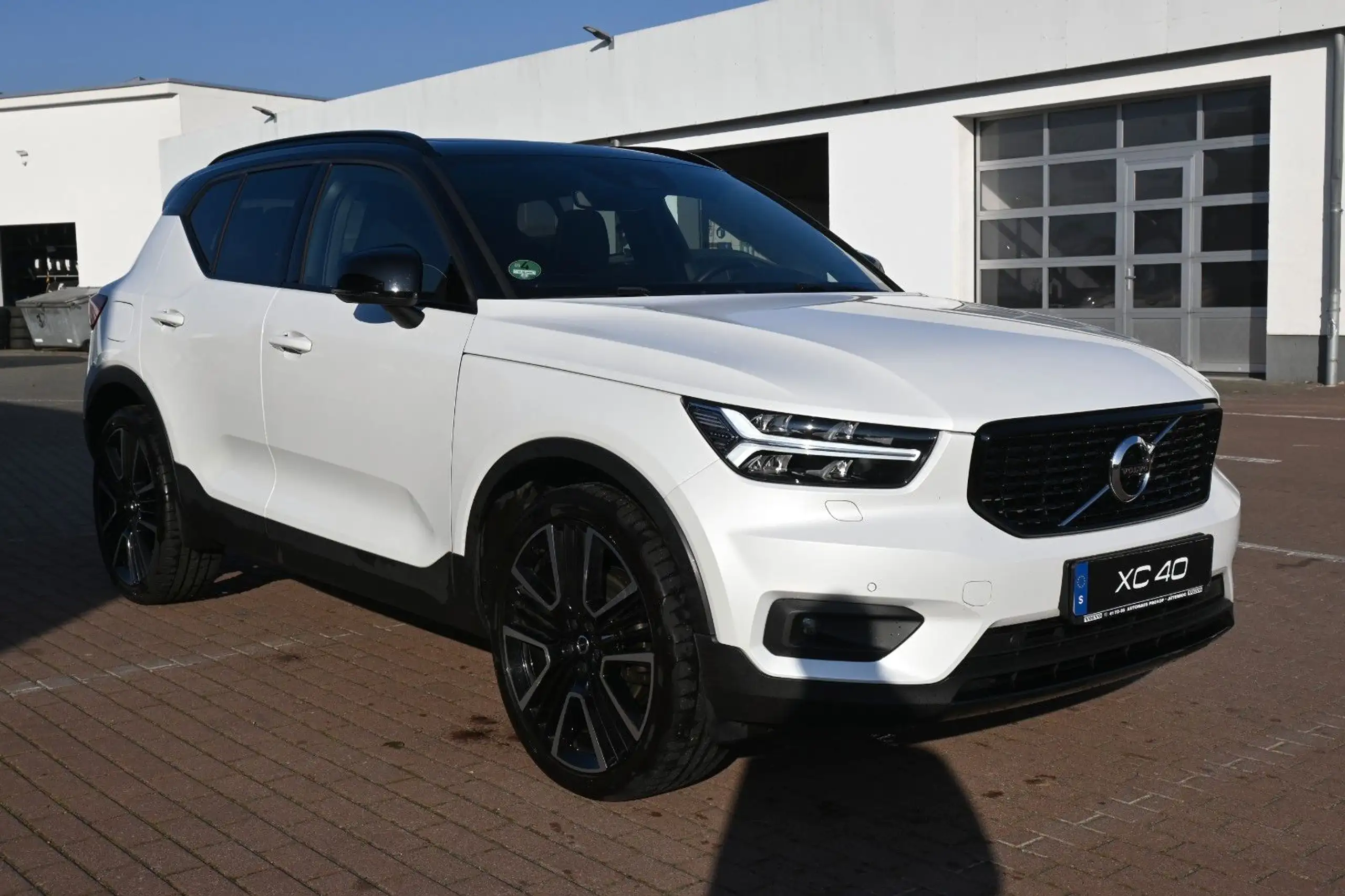 Volvo - XC40