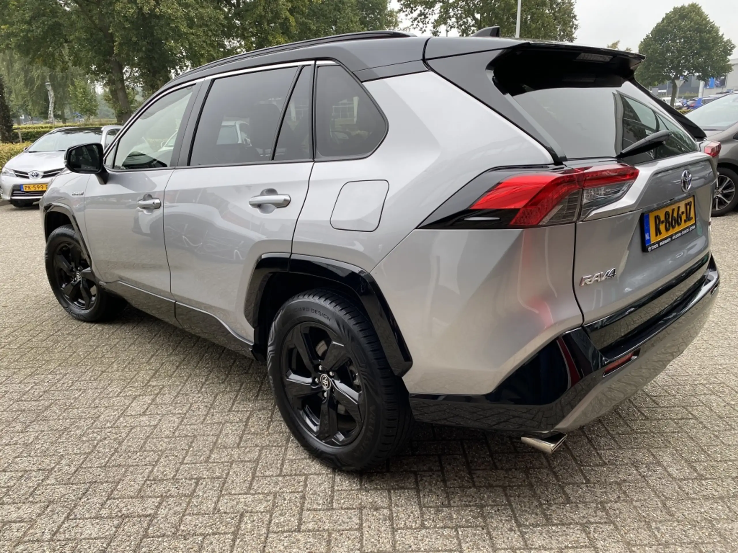 Toyota - RAV 4