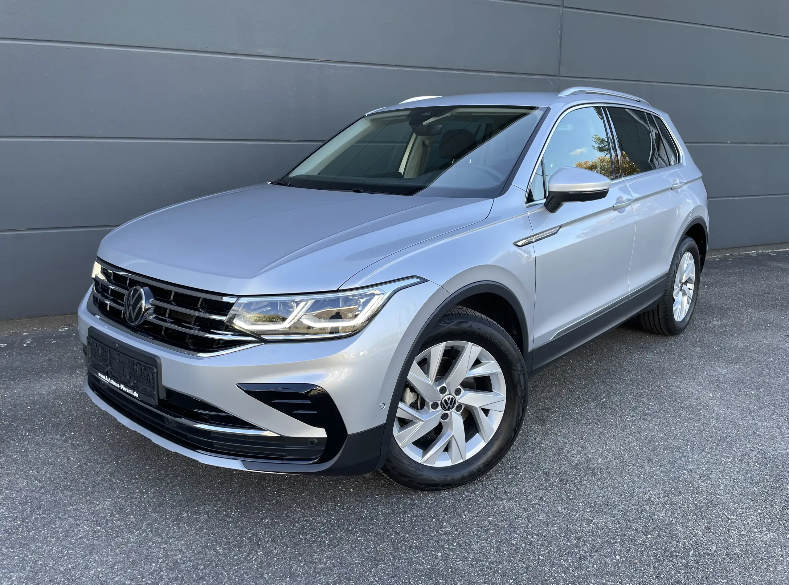 Volkswagen - Tiguan