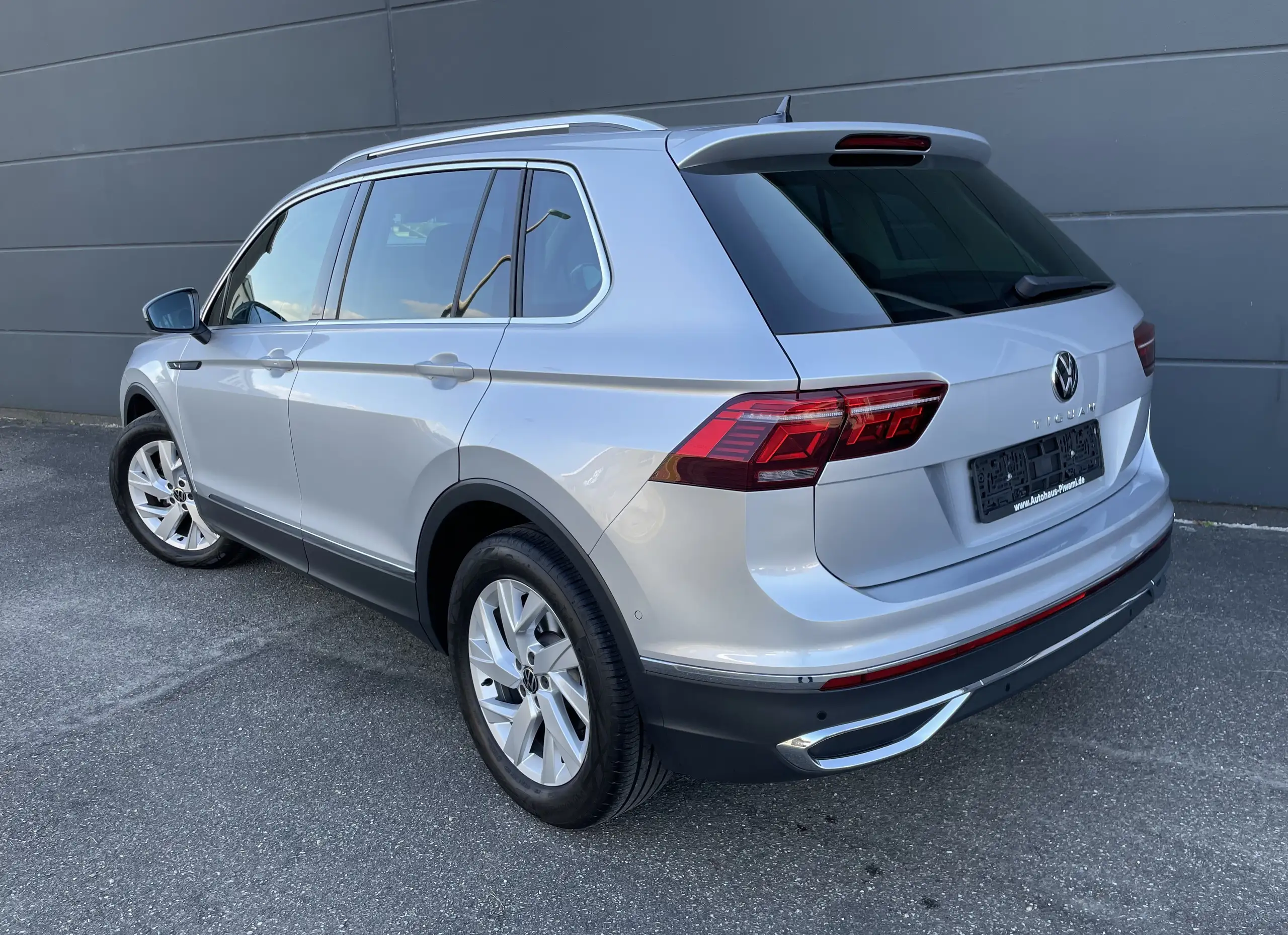 Volkswagen - Tiguan