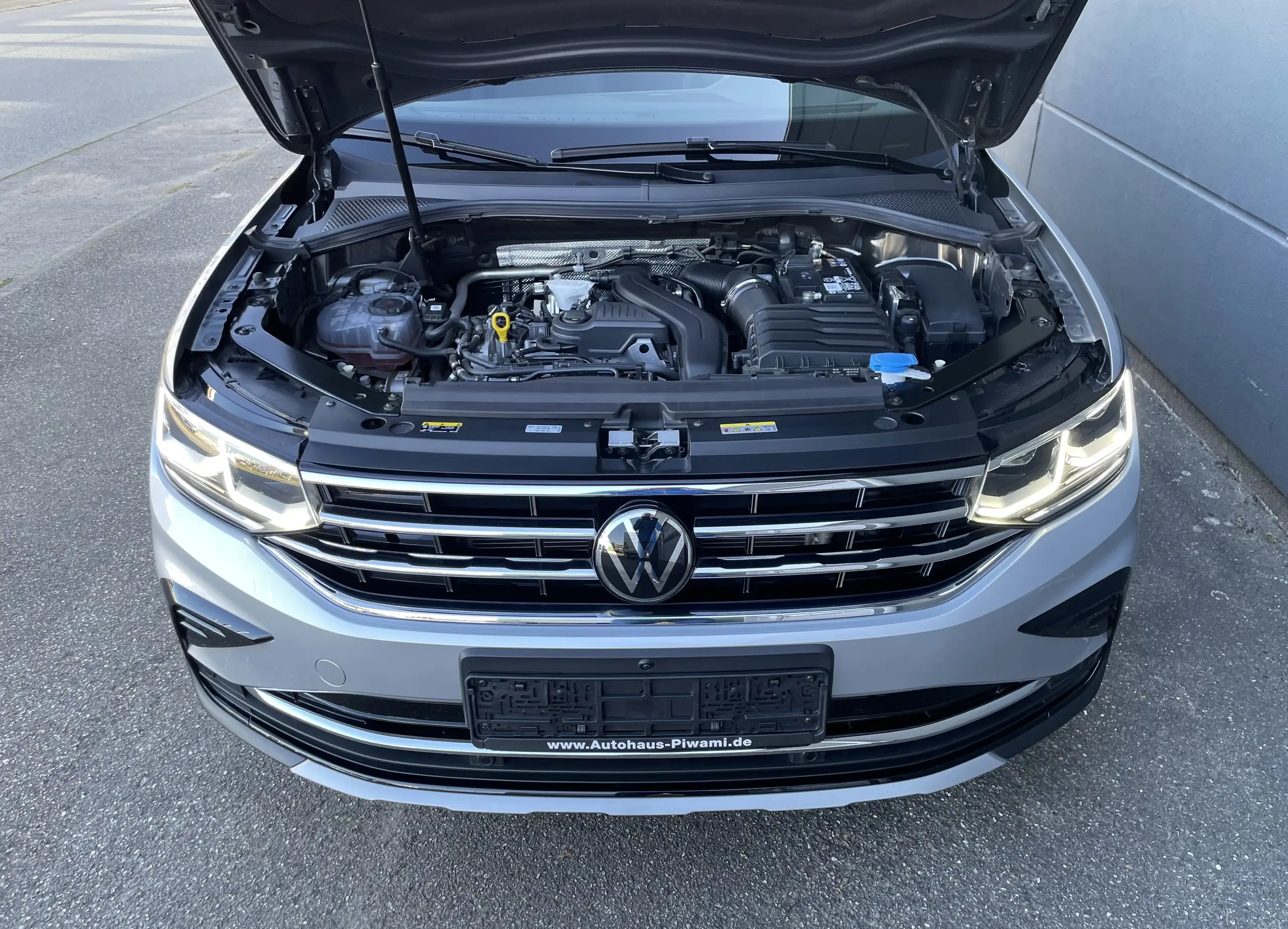 Volkswagen - Tiguan