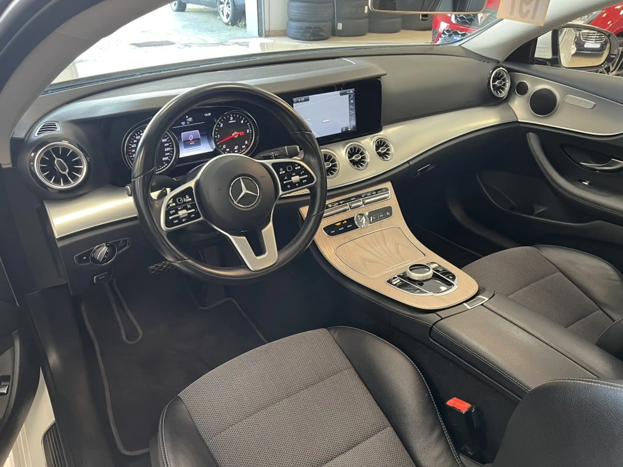 Mercedes-Benz - E 350