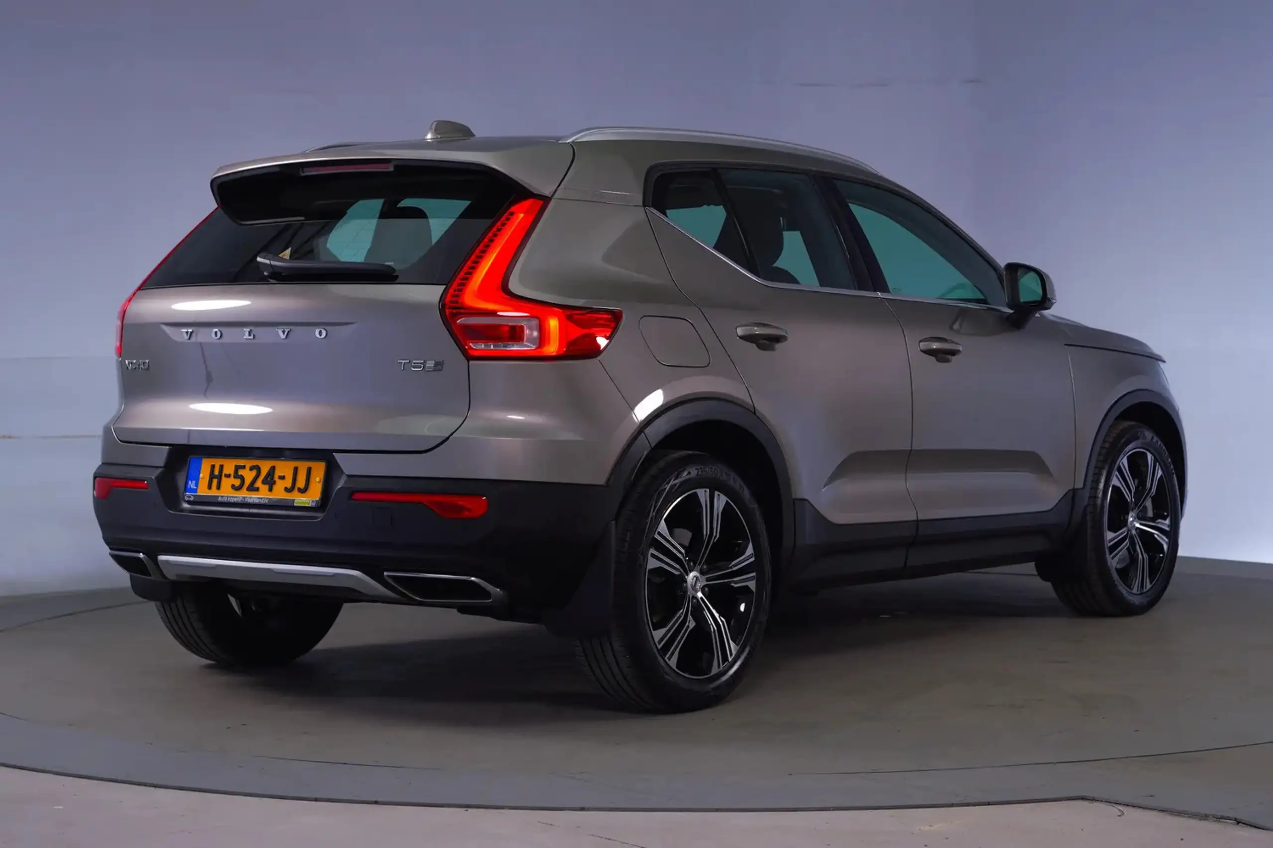 Volvo - XC40