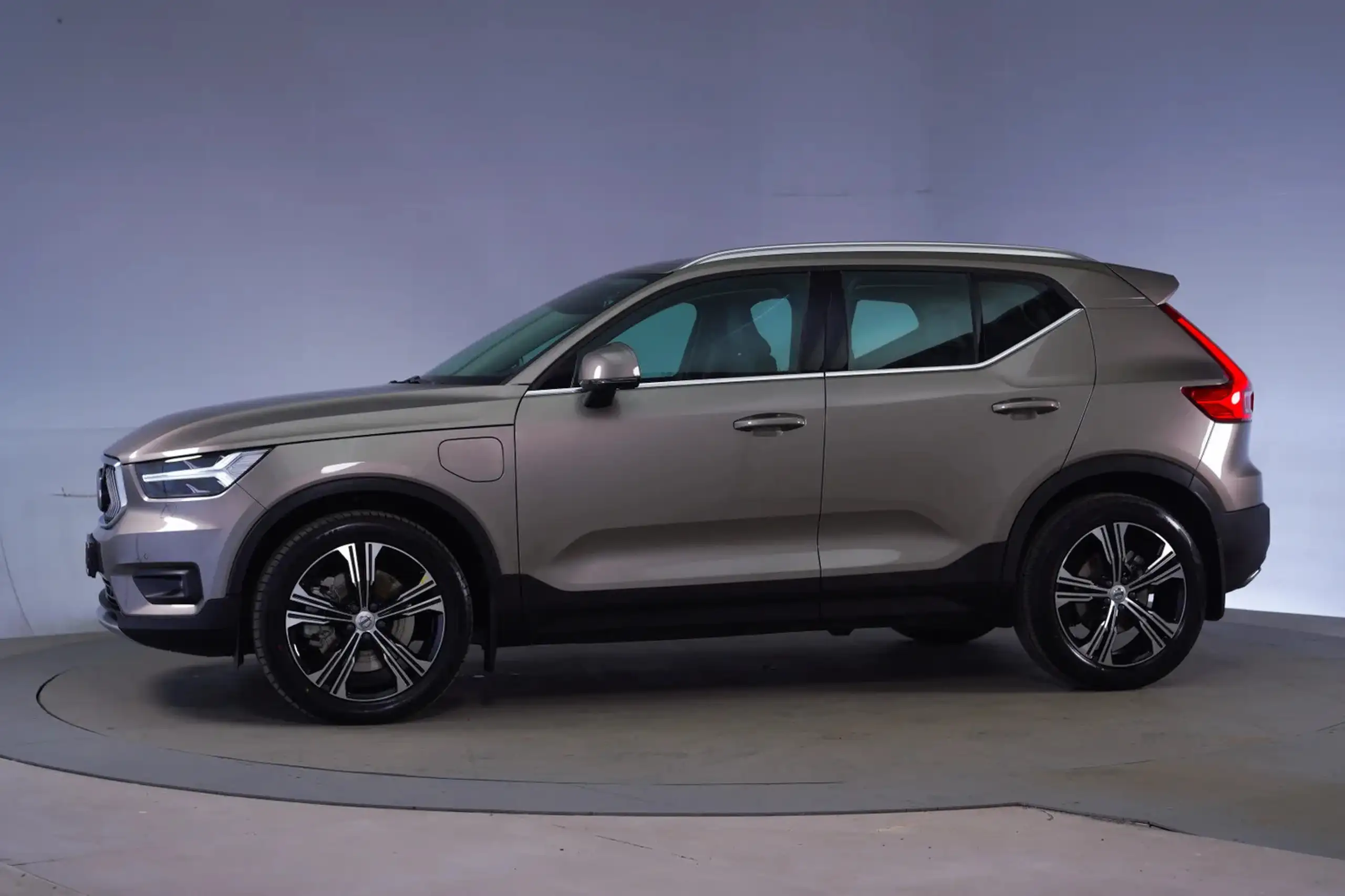 Volvo - XC40