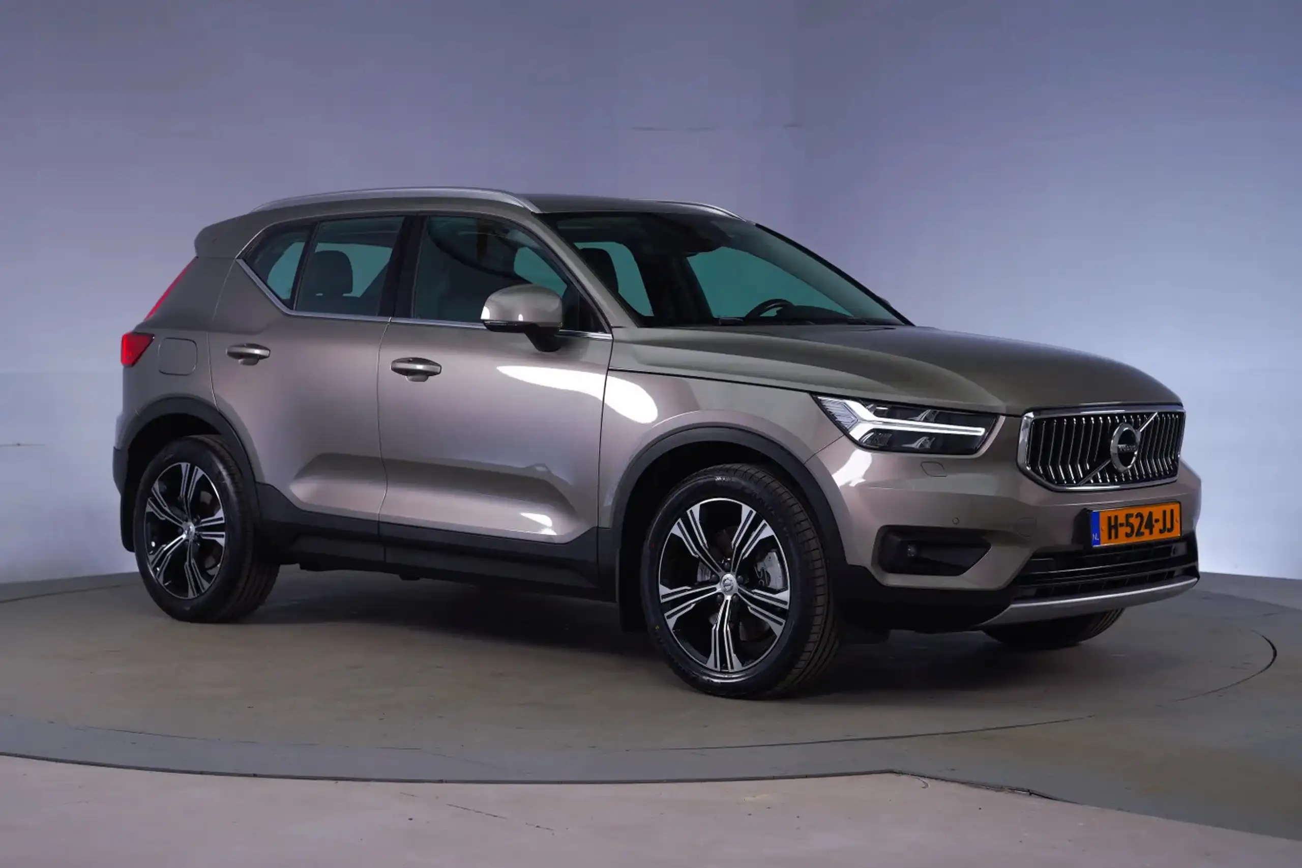 Volvo - XC40