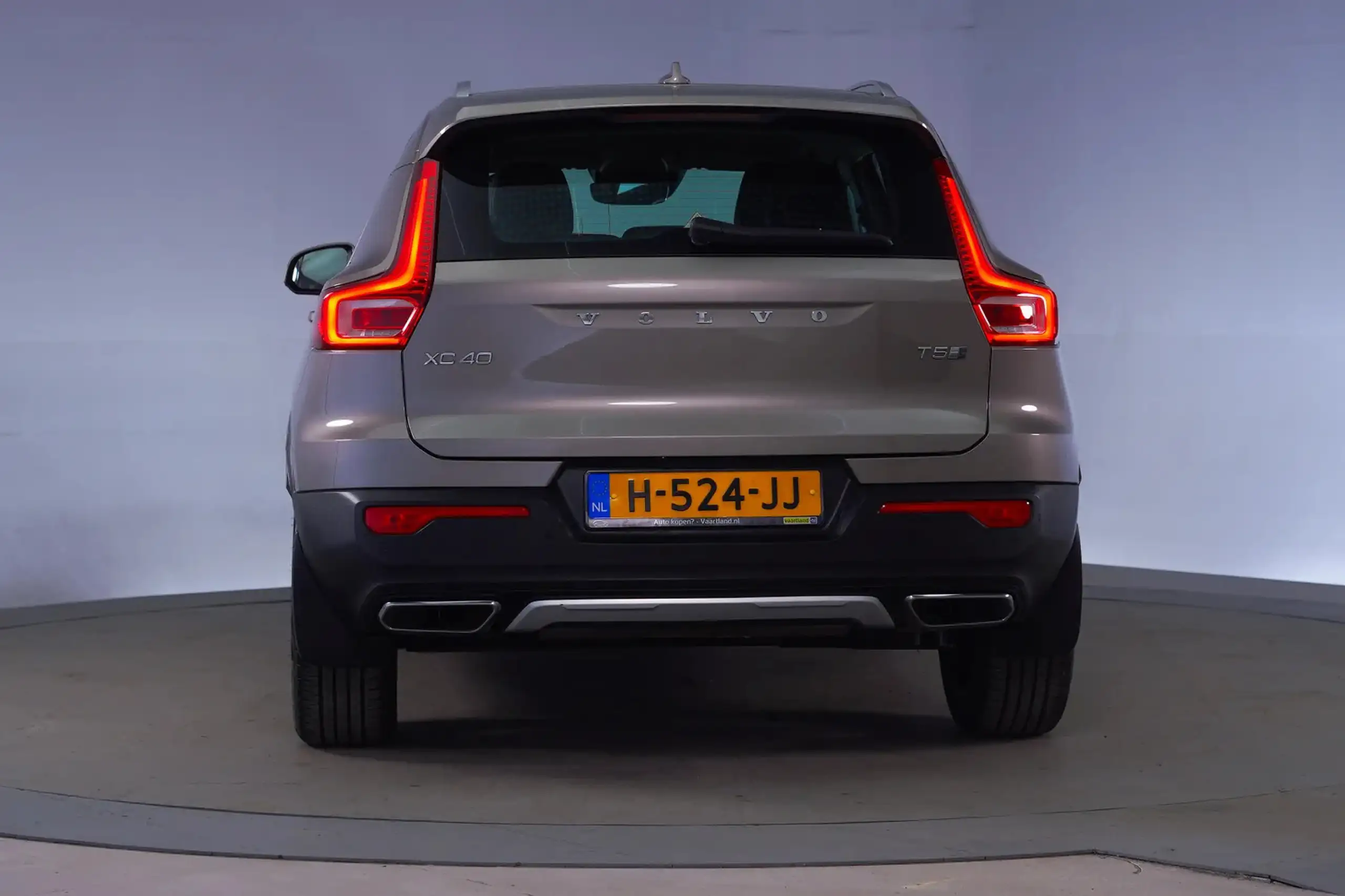 Volvo - XC40