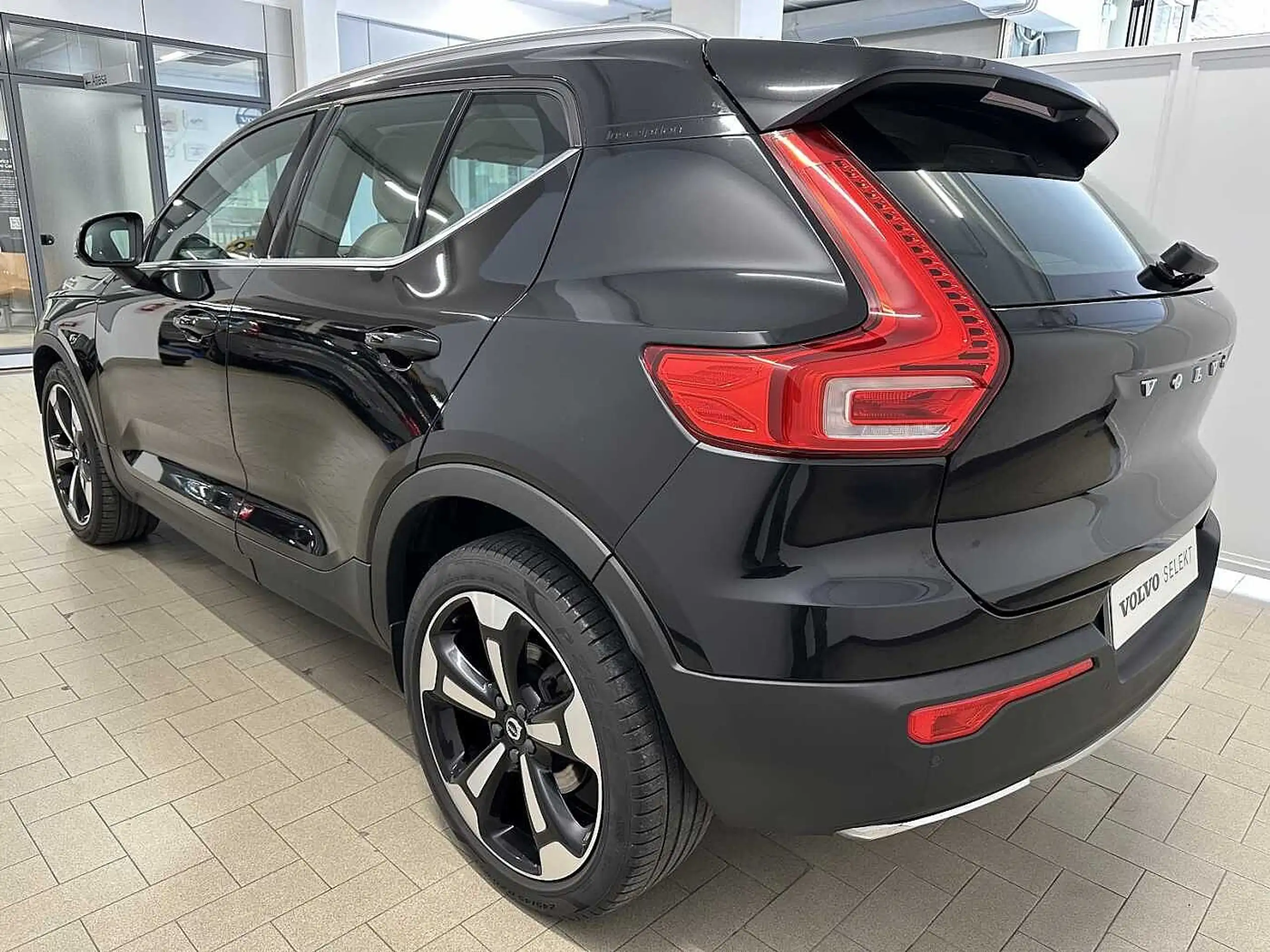 Volvo - XC40