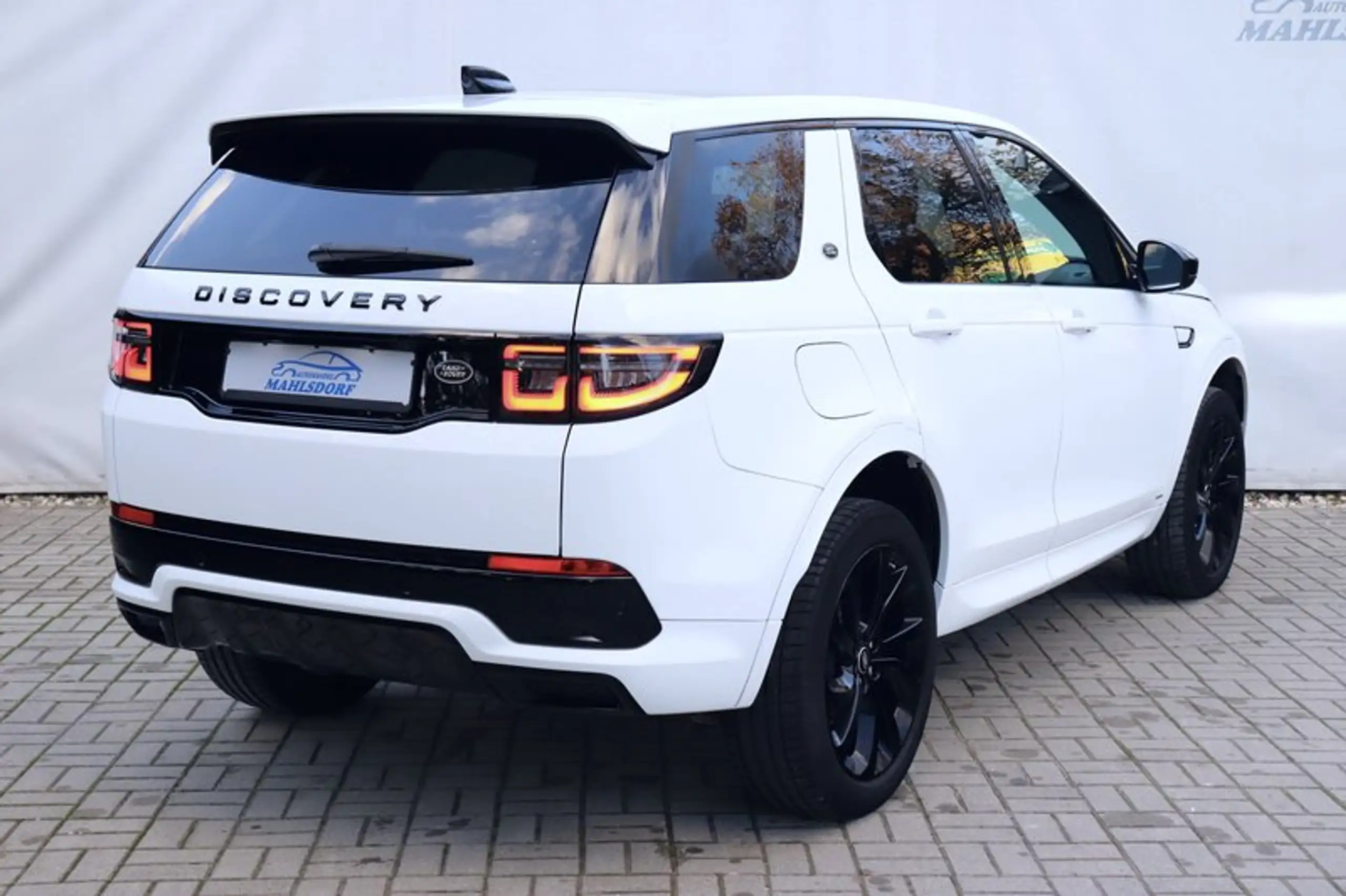 Land Rover - Discovery Sport