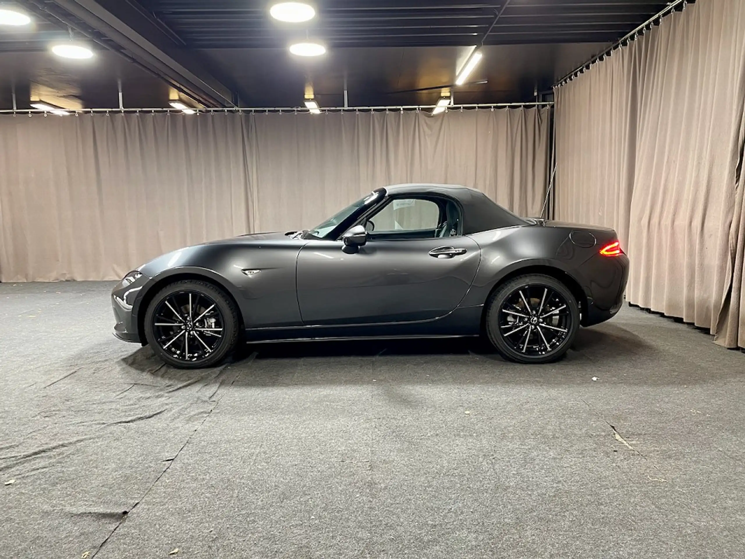 Mazda - MX-5