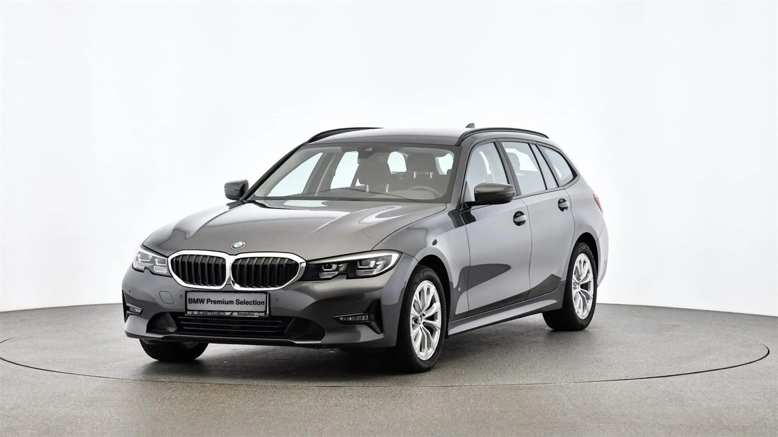 BMW - 320