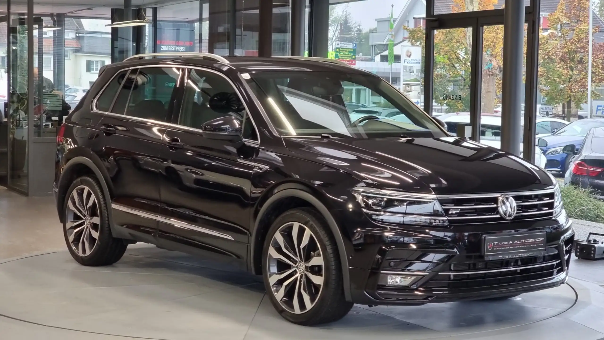 Volkswagen - Tiguan