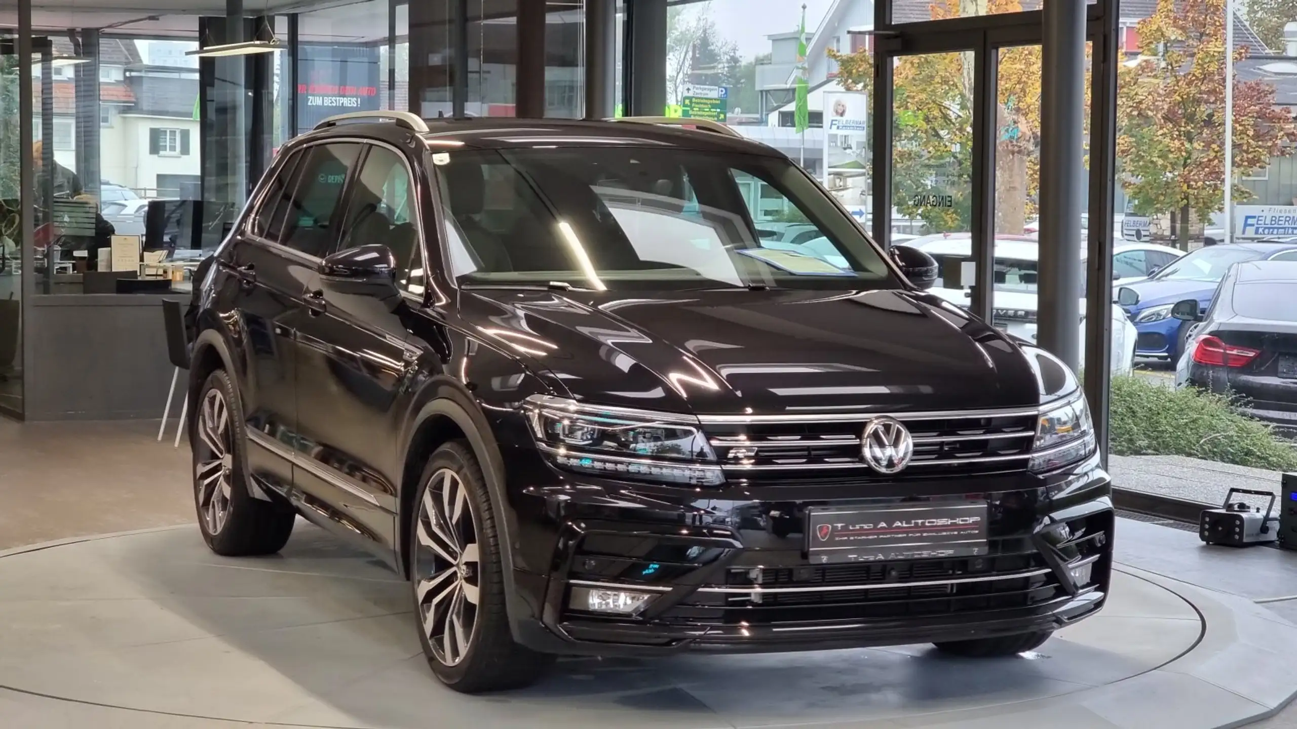 Volkswagen - Tiguan