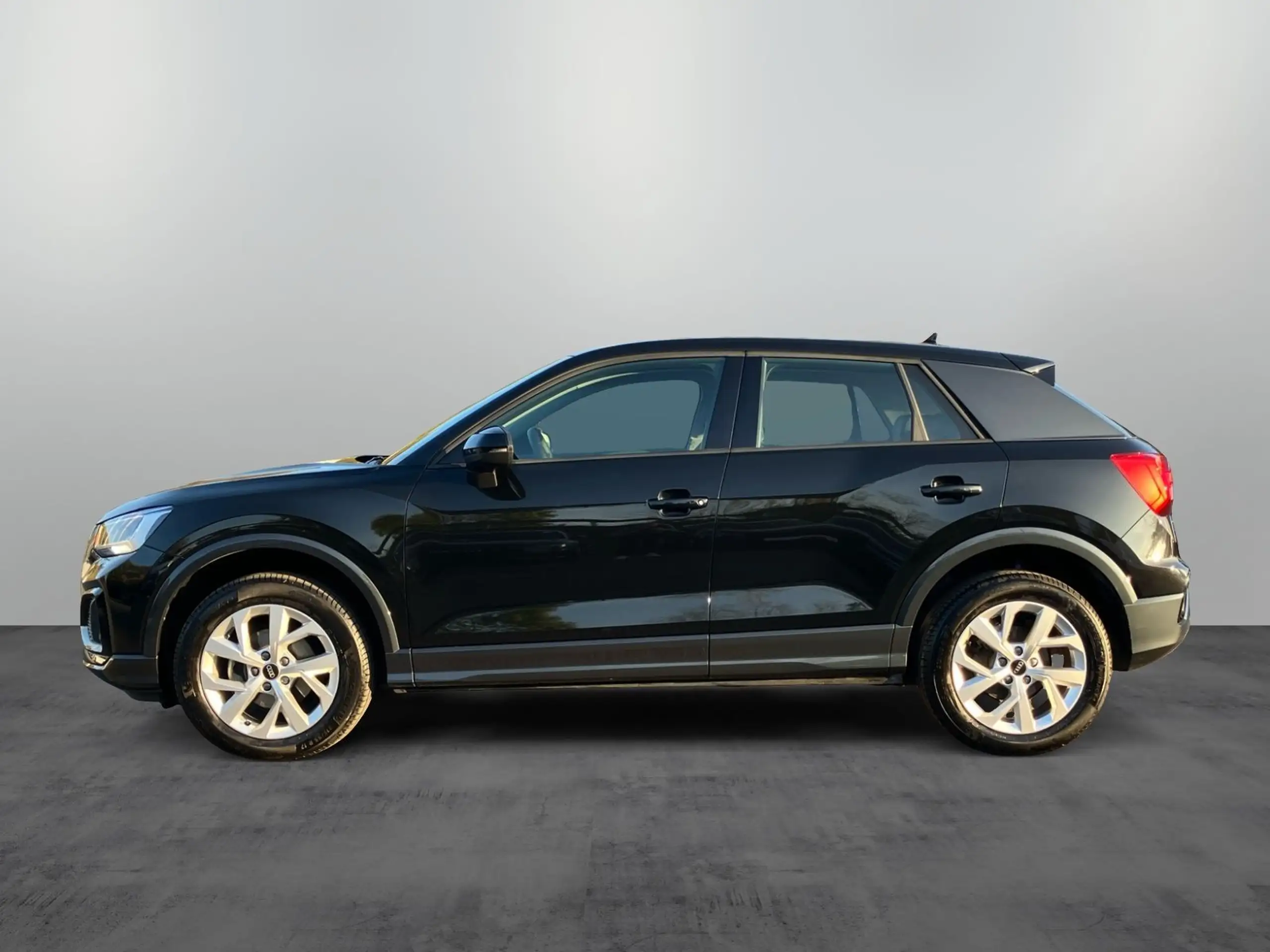 Audi - Q2