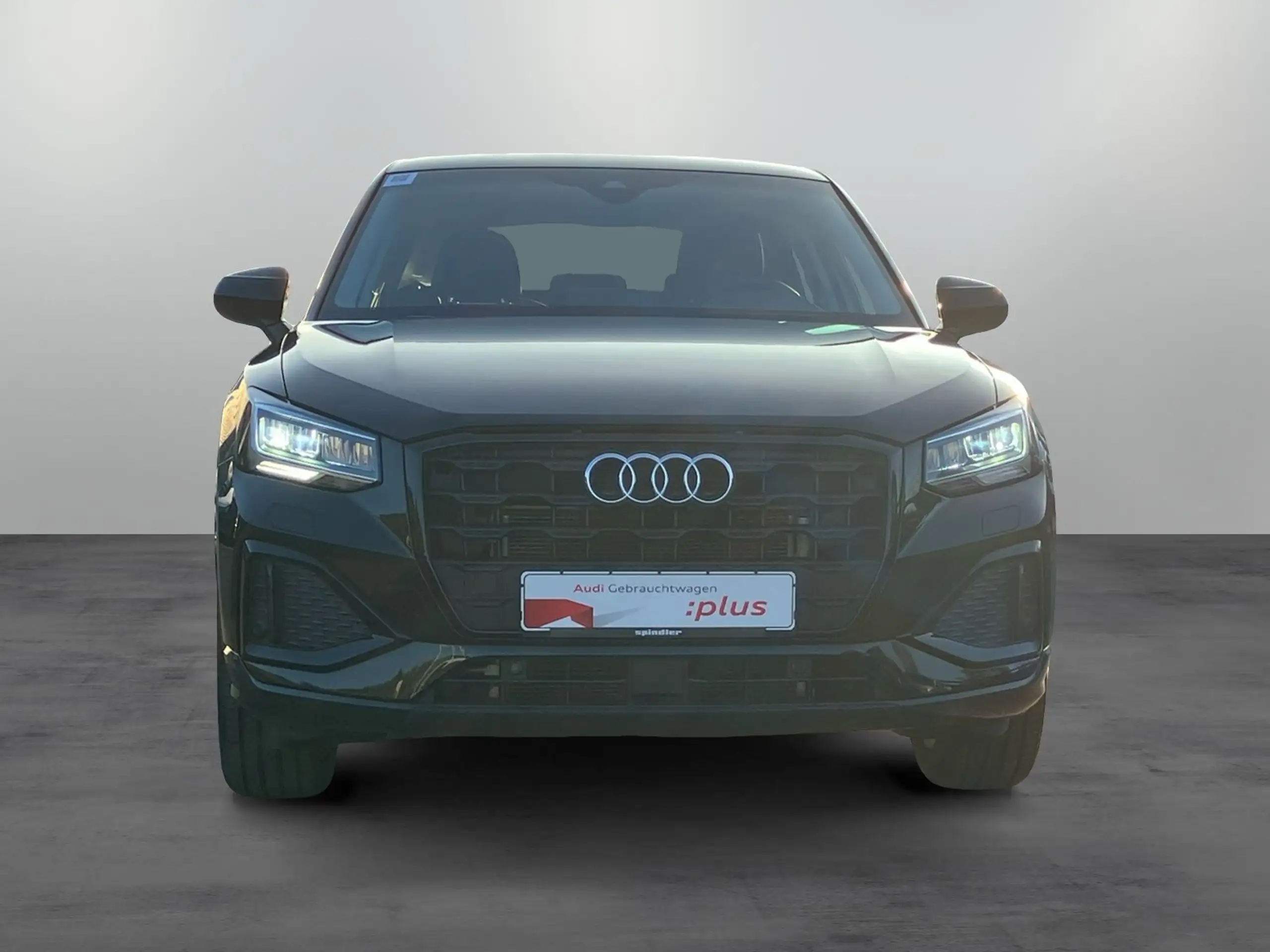 Audi - Q2