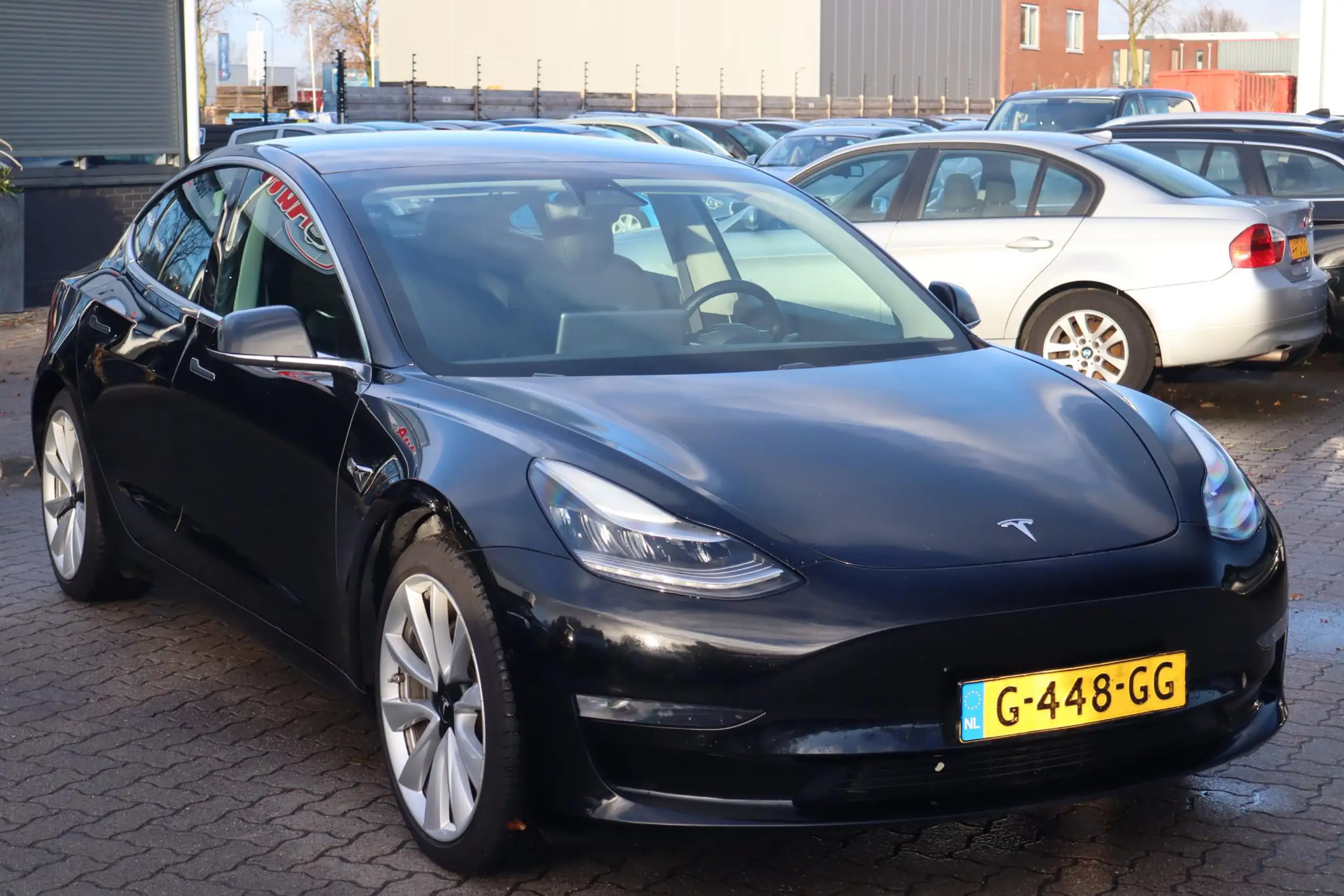 Tesla - Model 3