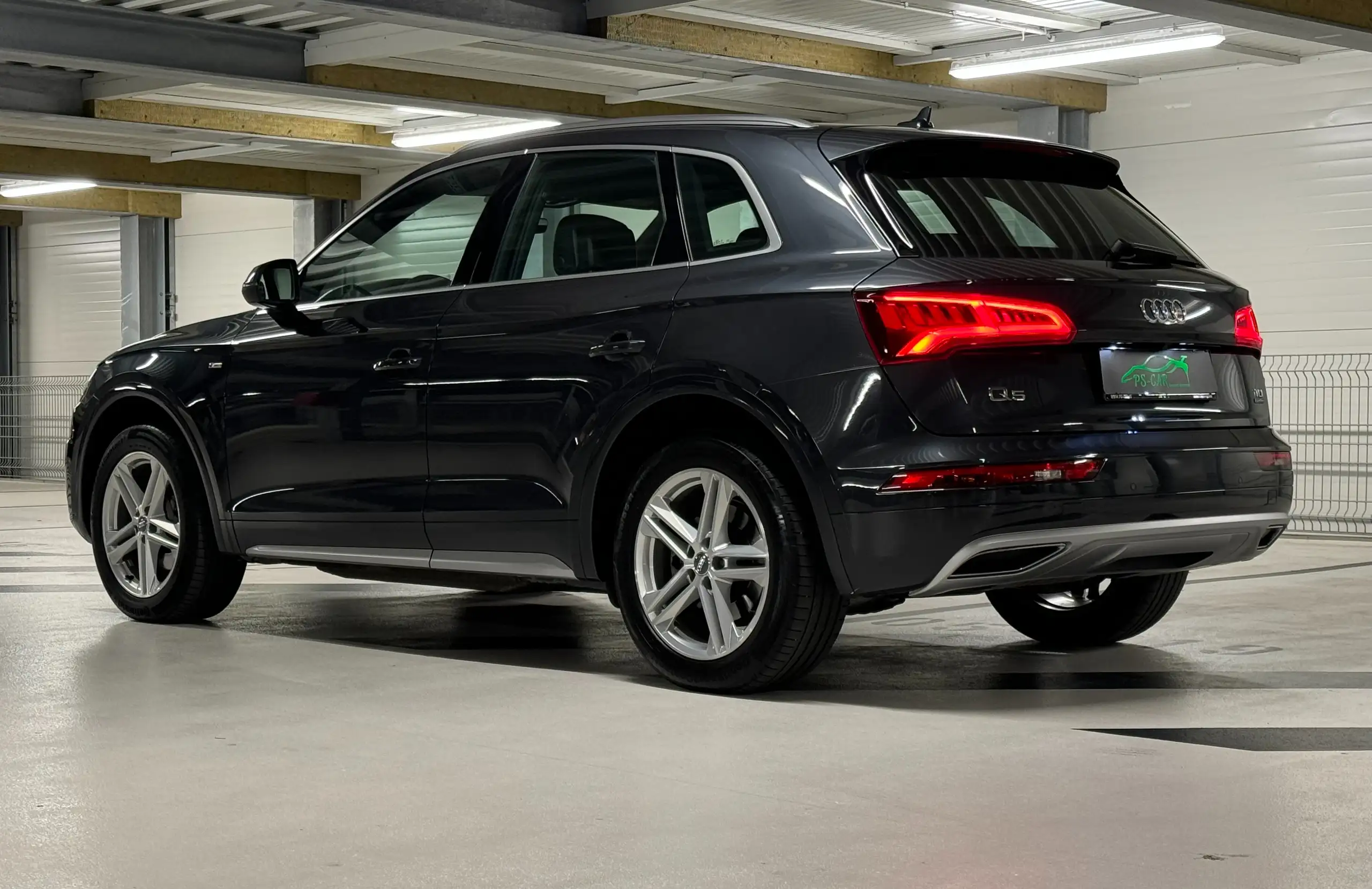 Audi - Q5