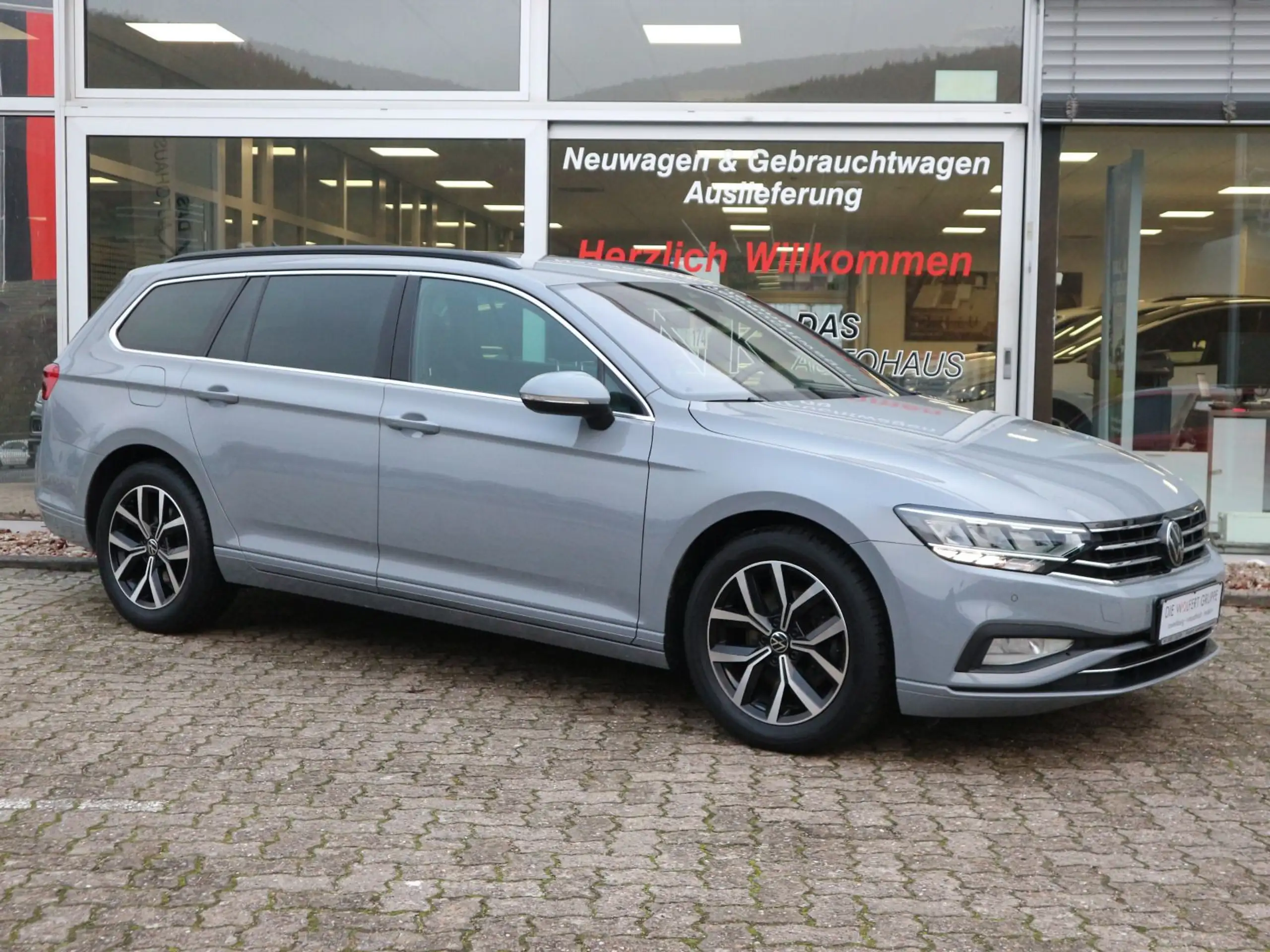 Volkswagen - Passat Variant