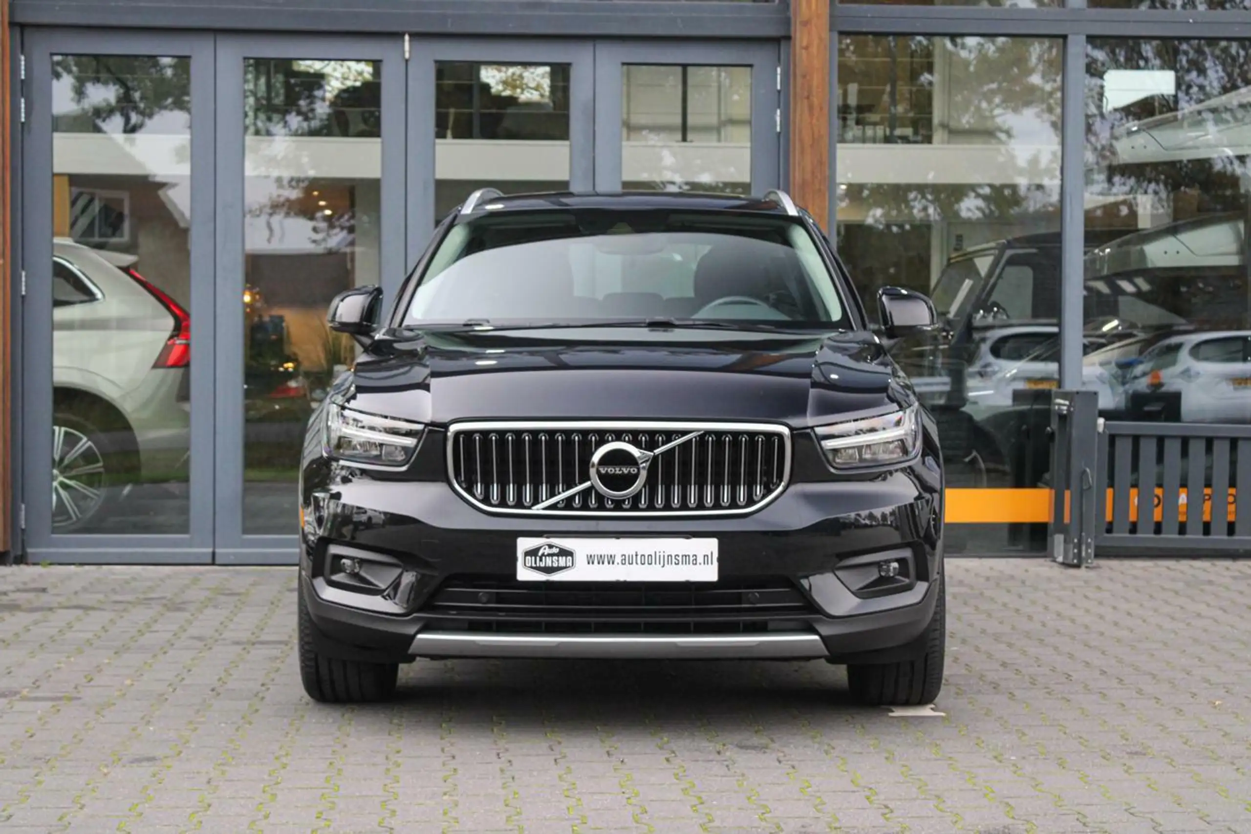 Volvo - XC40