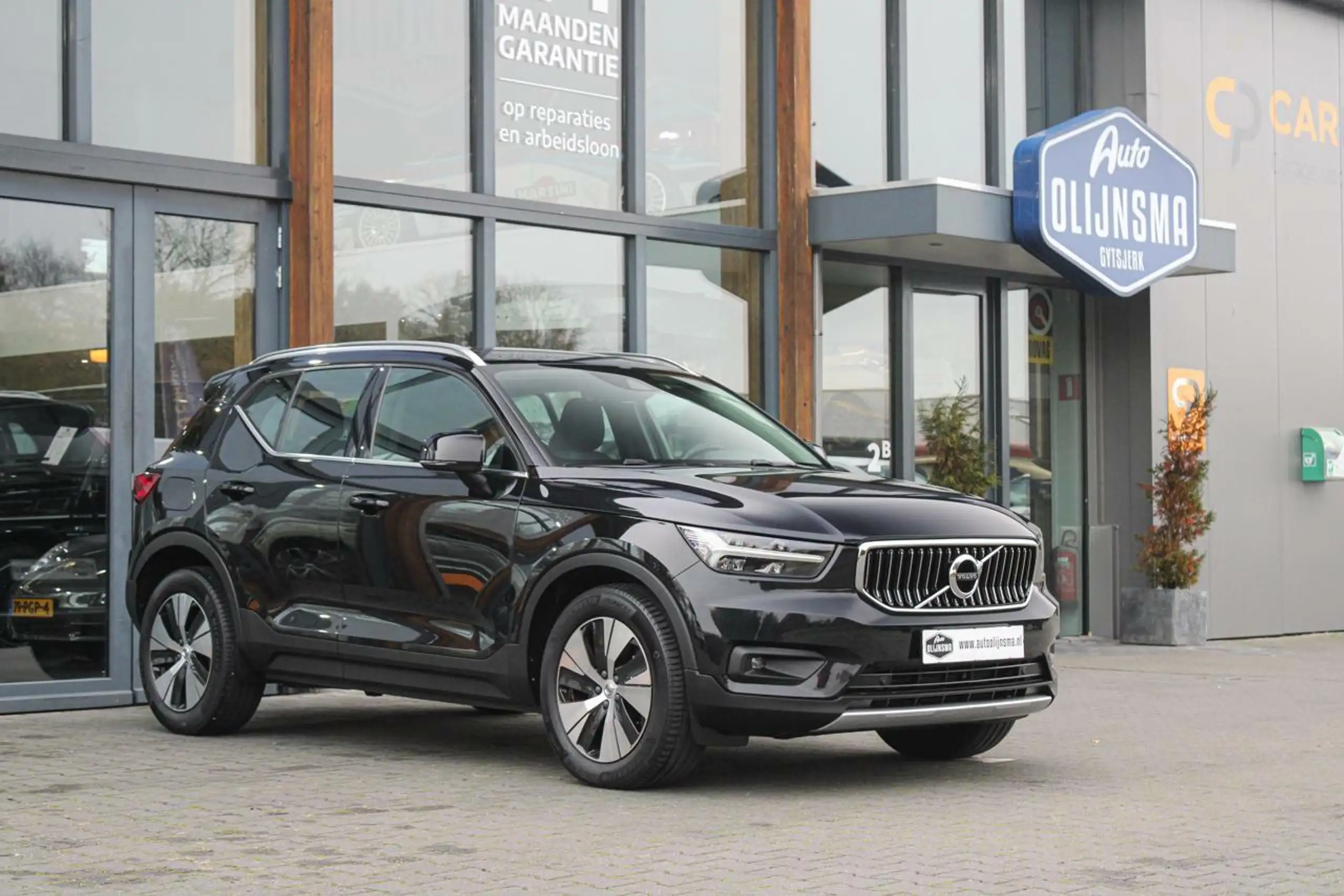 Volvo - XC40