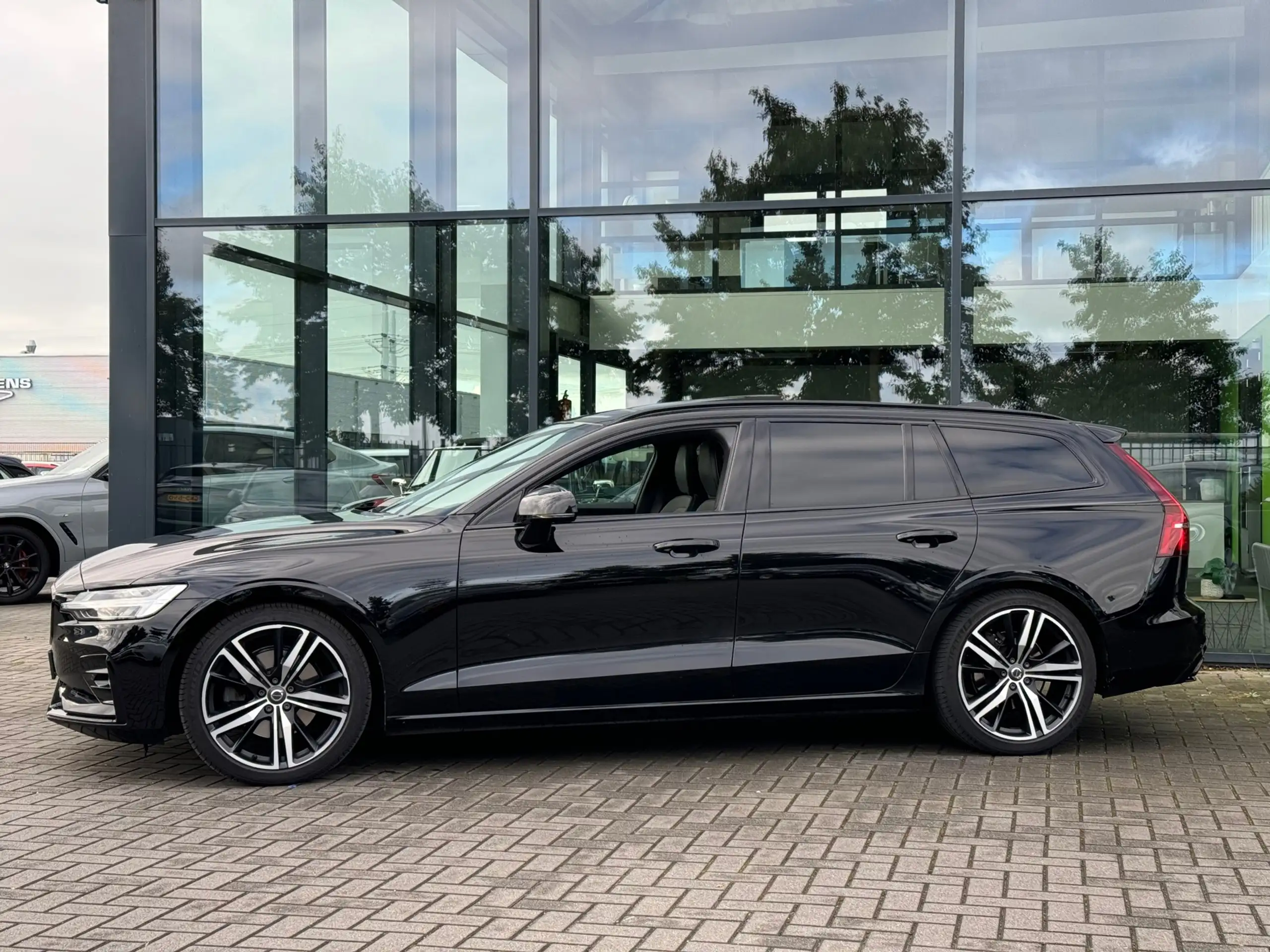 Volvo - V60