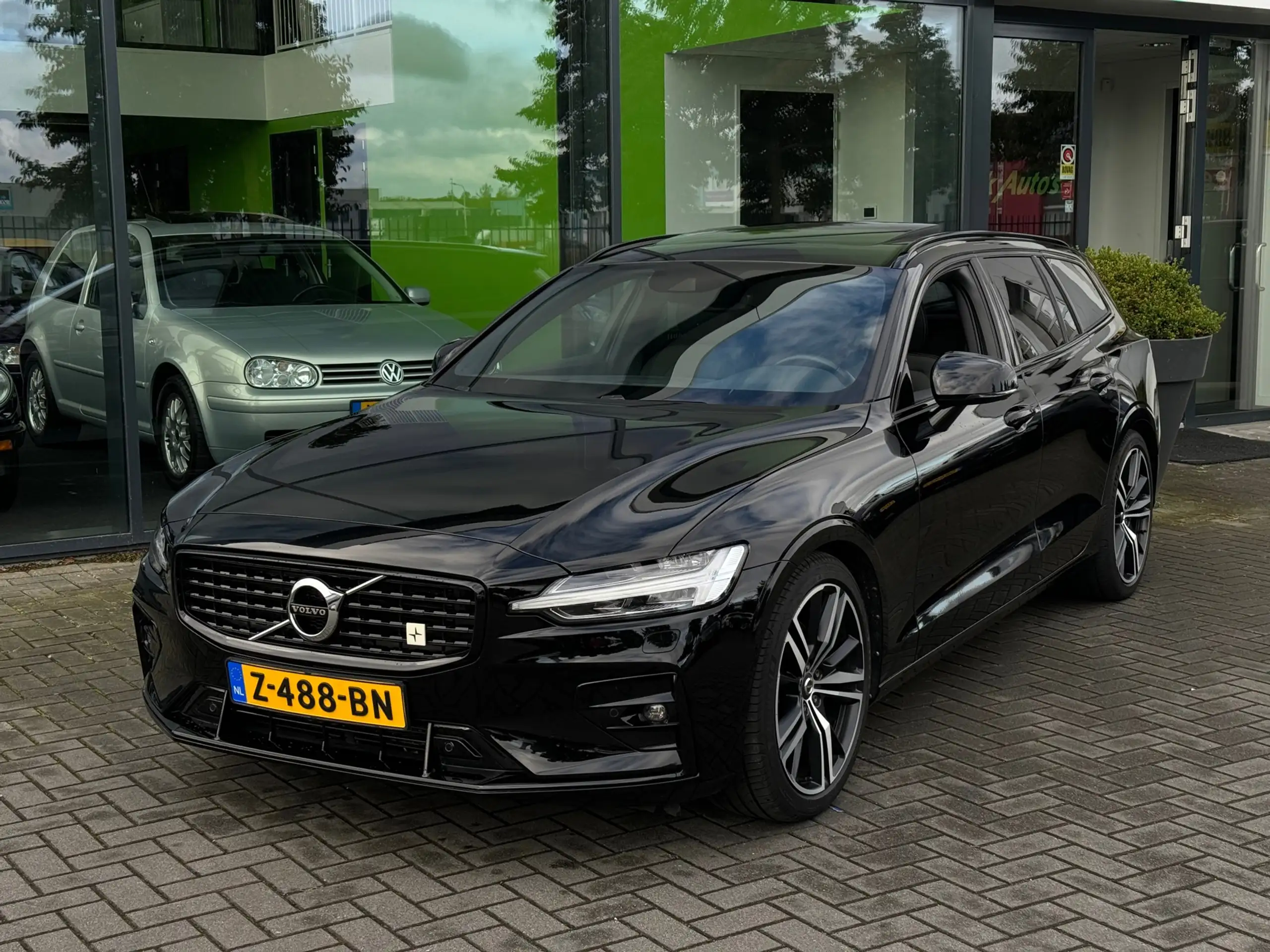 Volvo - V60