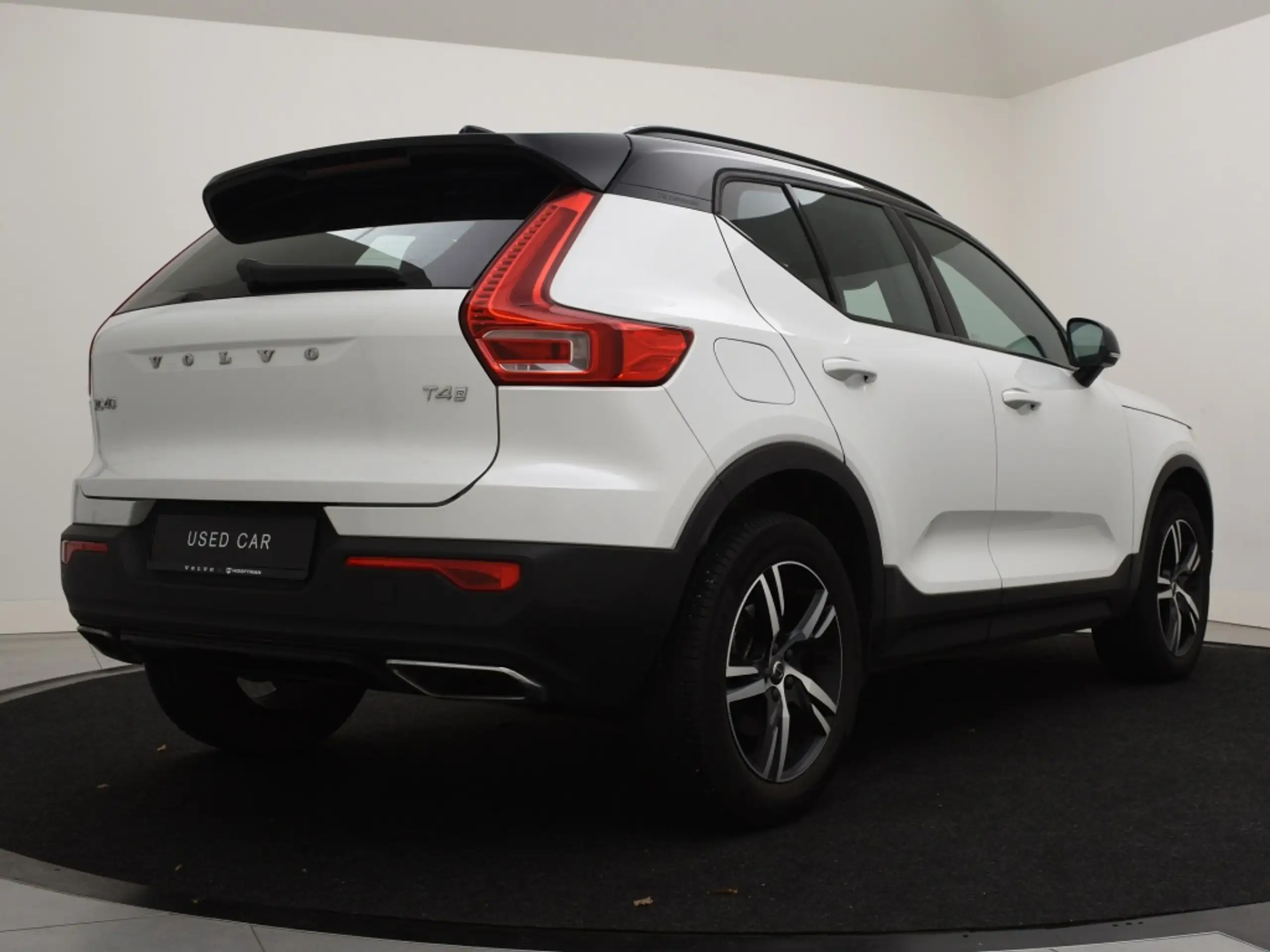 Volvo - XC40