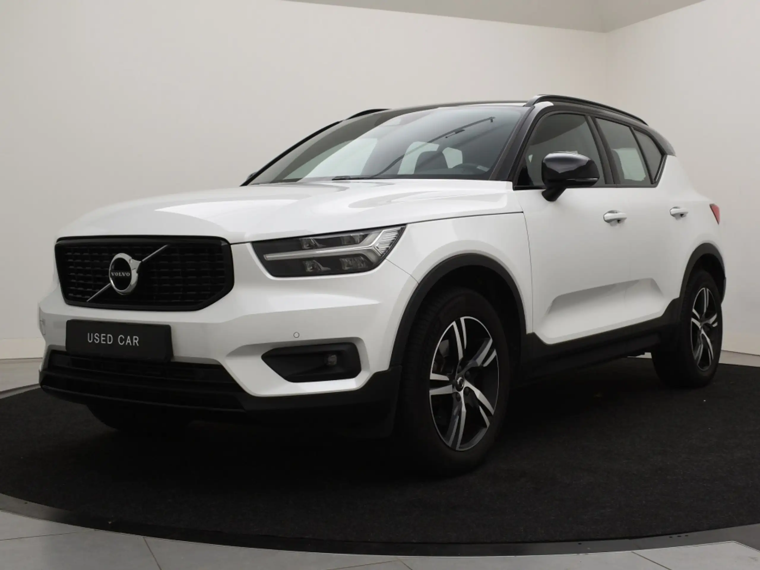 Volvo - XC40