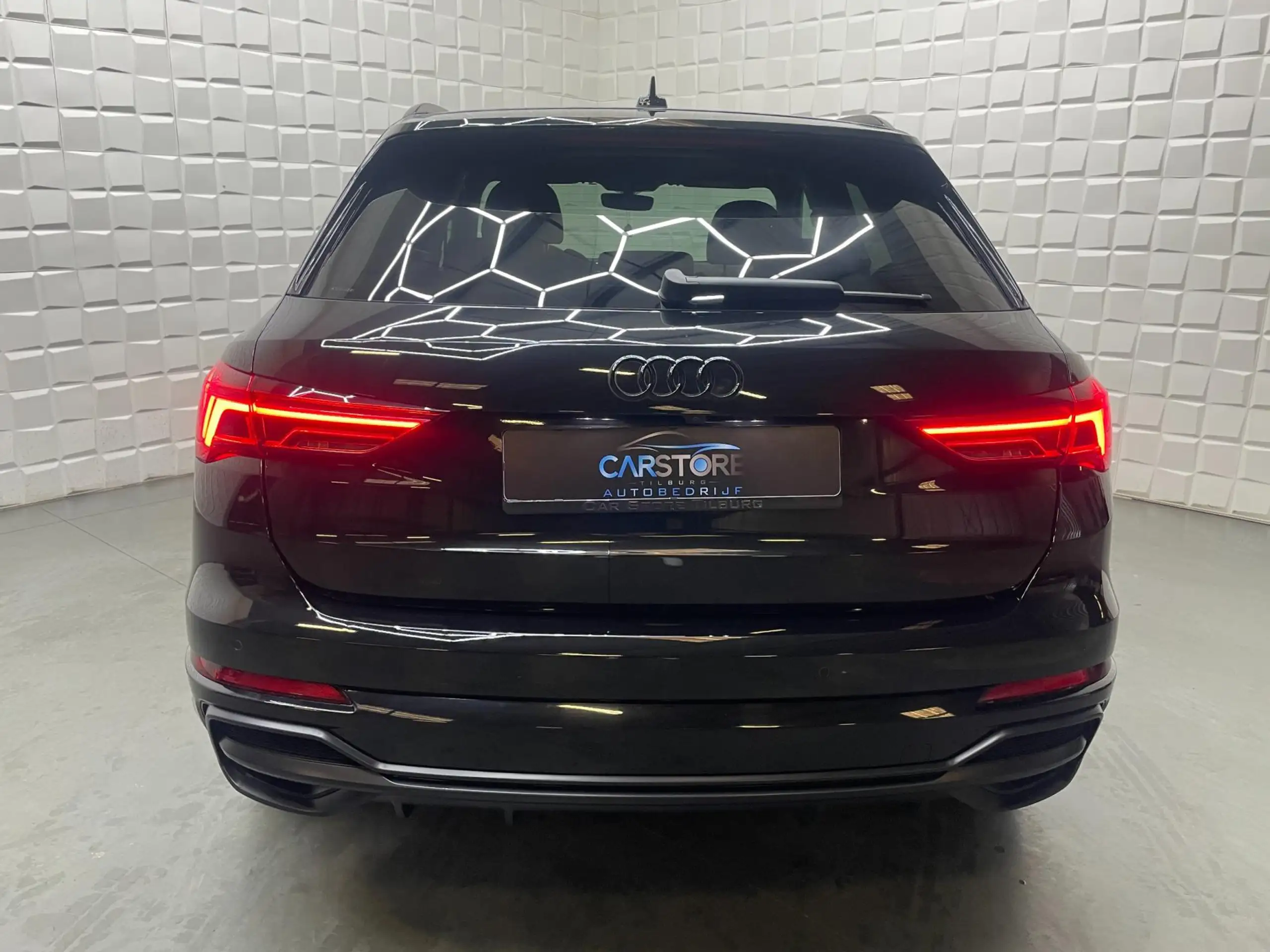 Audi - Q3