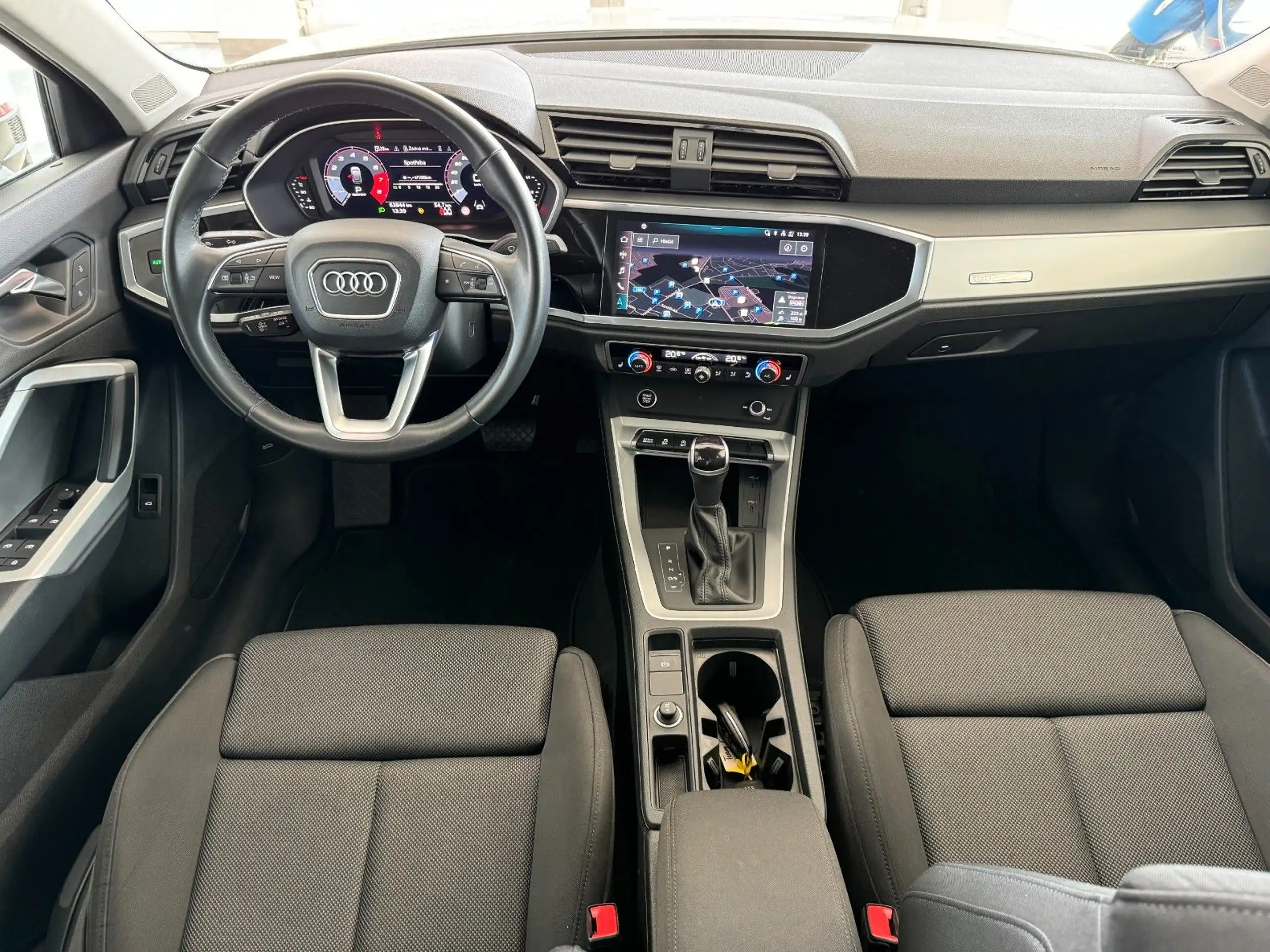 Audi - Q3