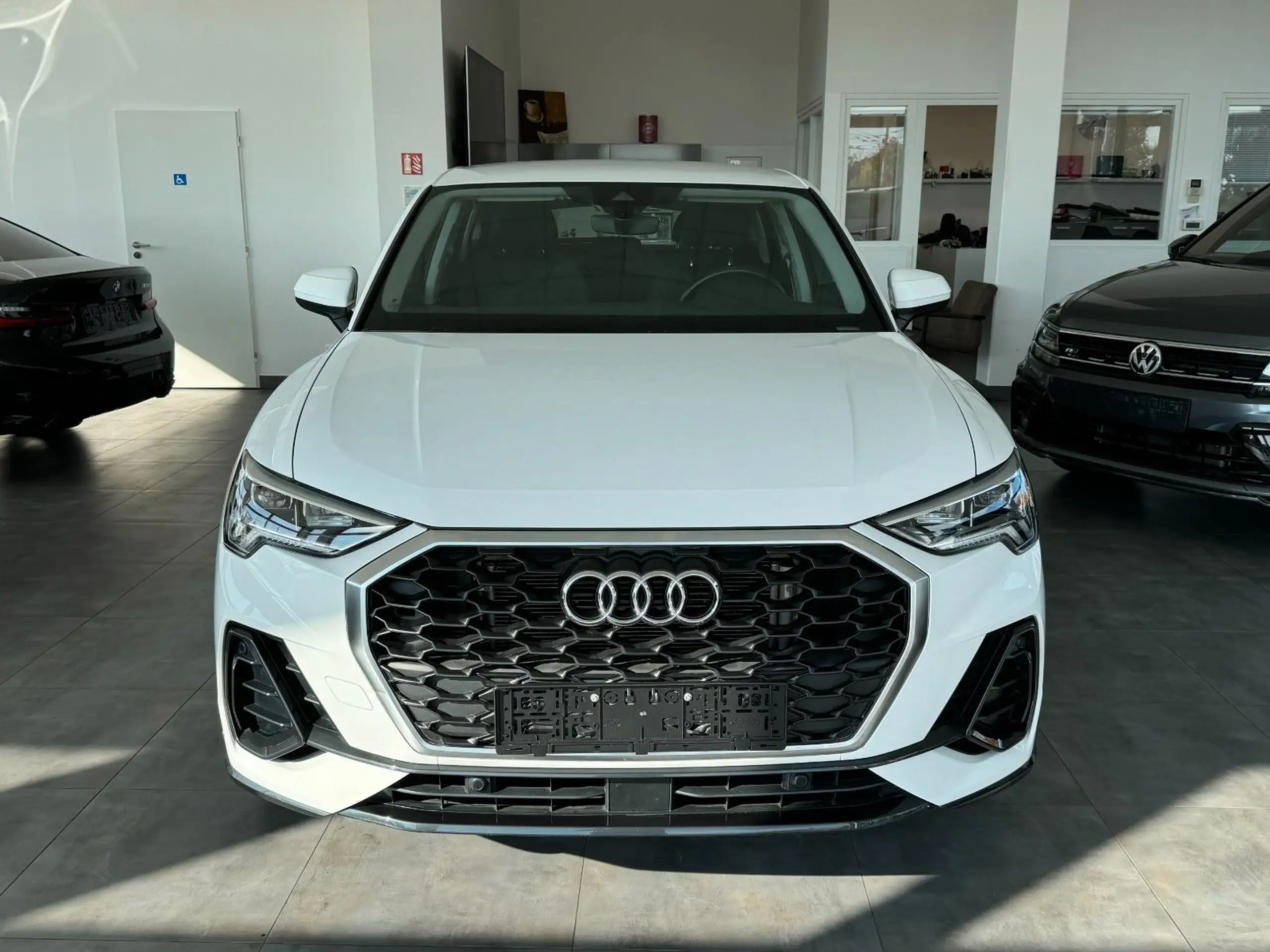 Audi - Q3