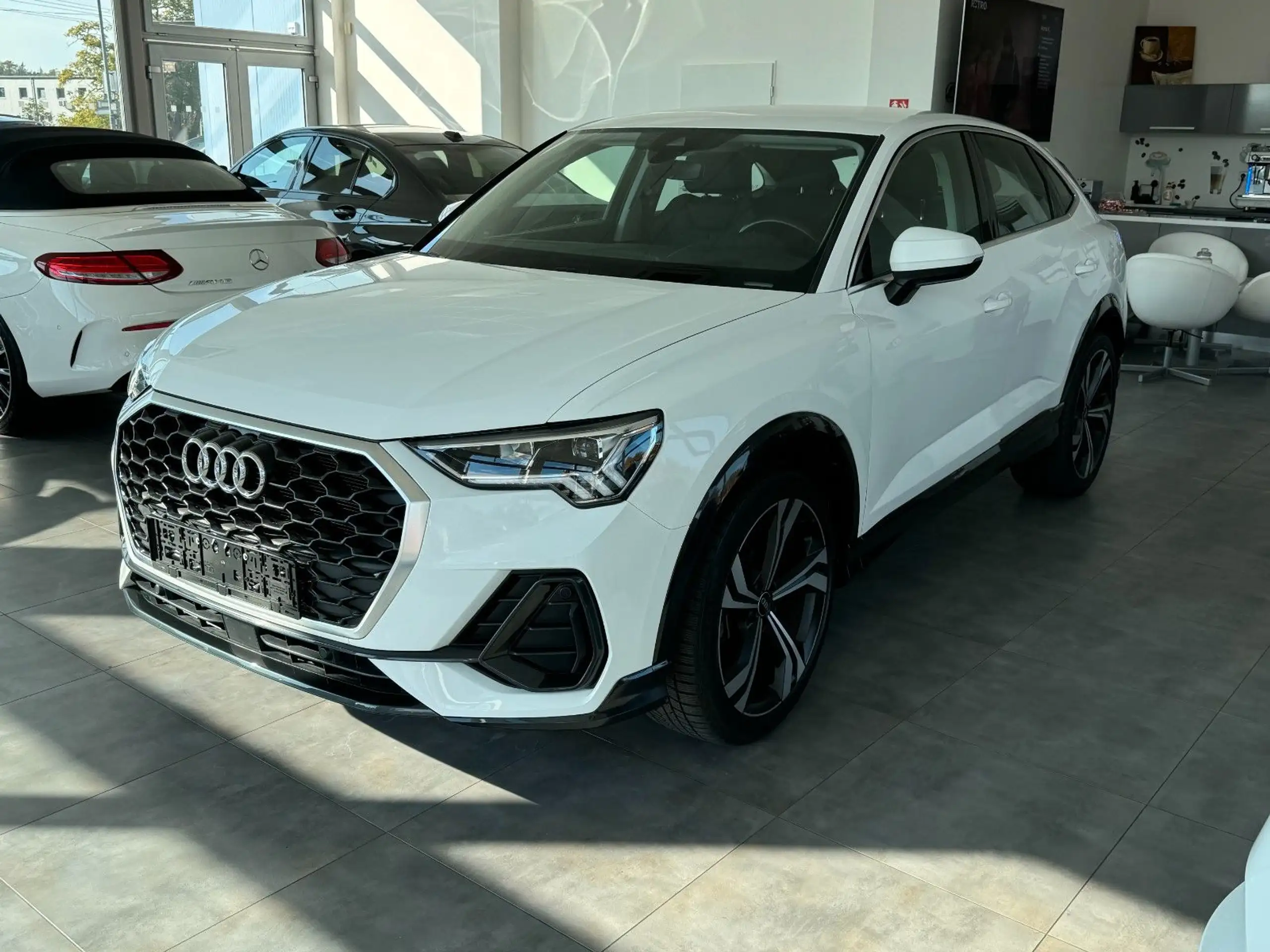 Audi - Q3