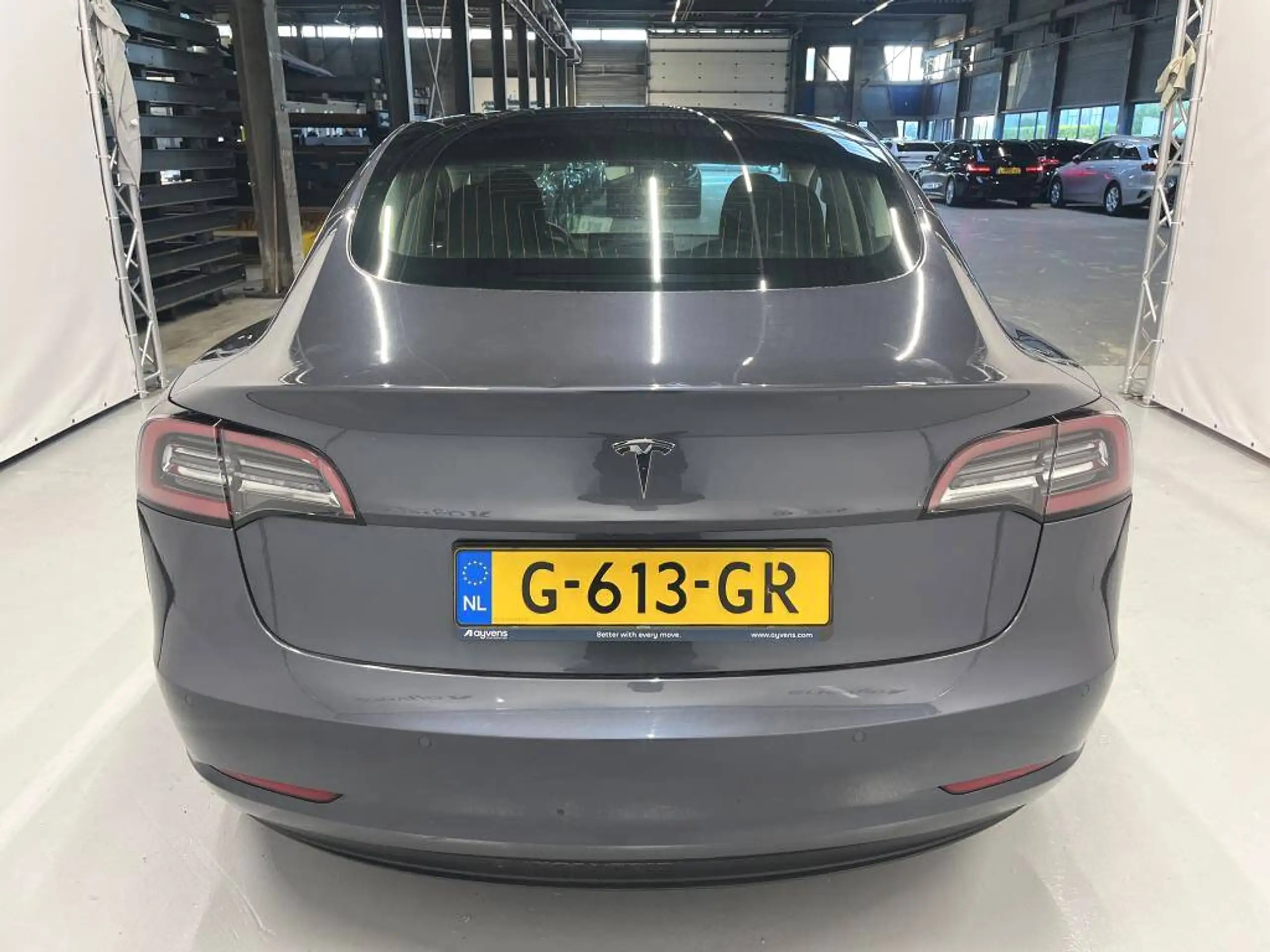 Tesla - Model 3