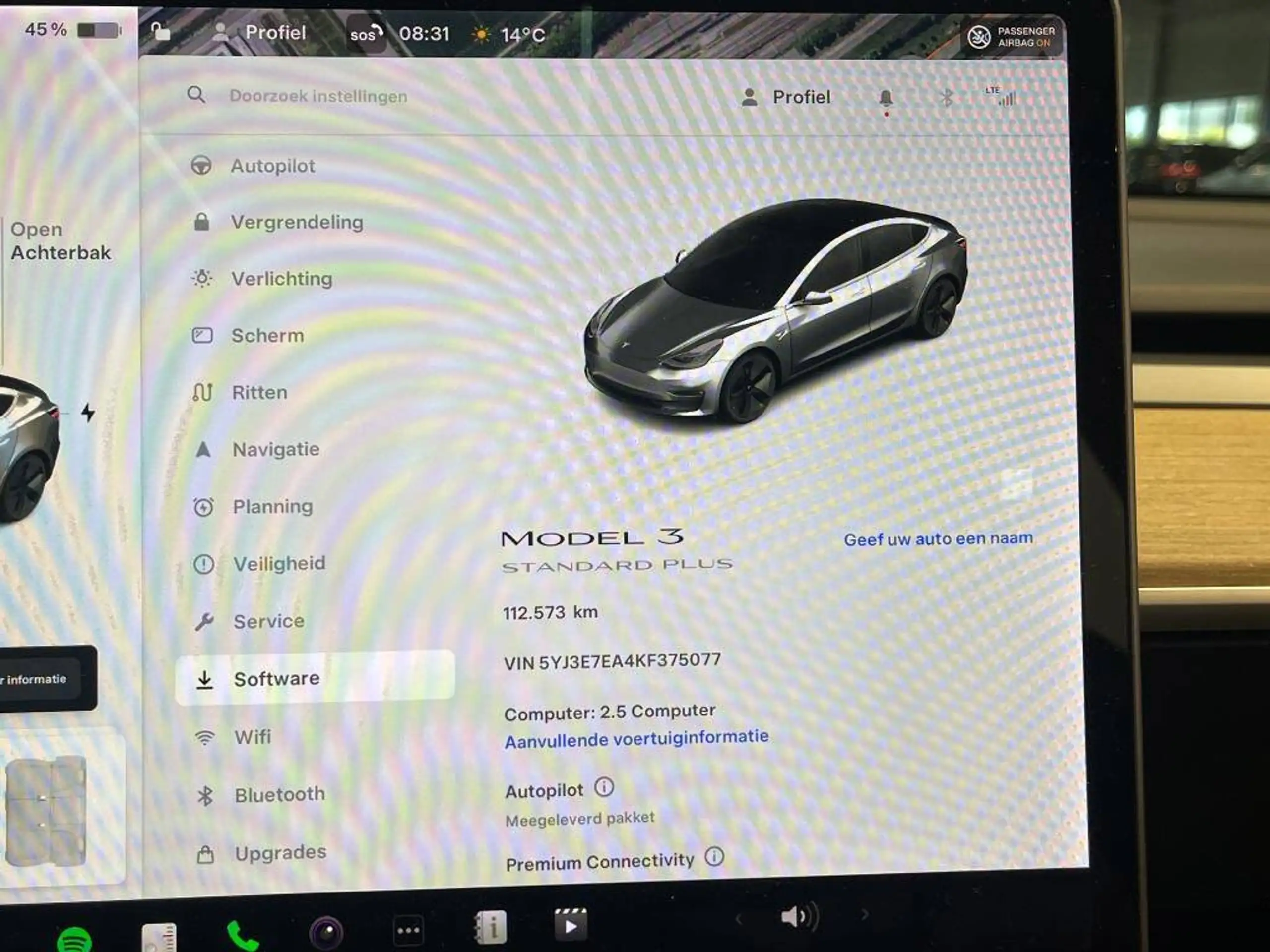 Tesla - Model 3