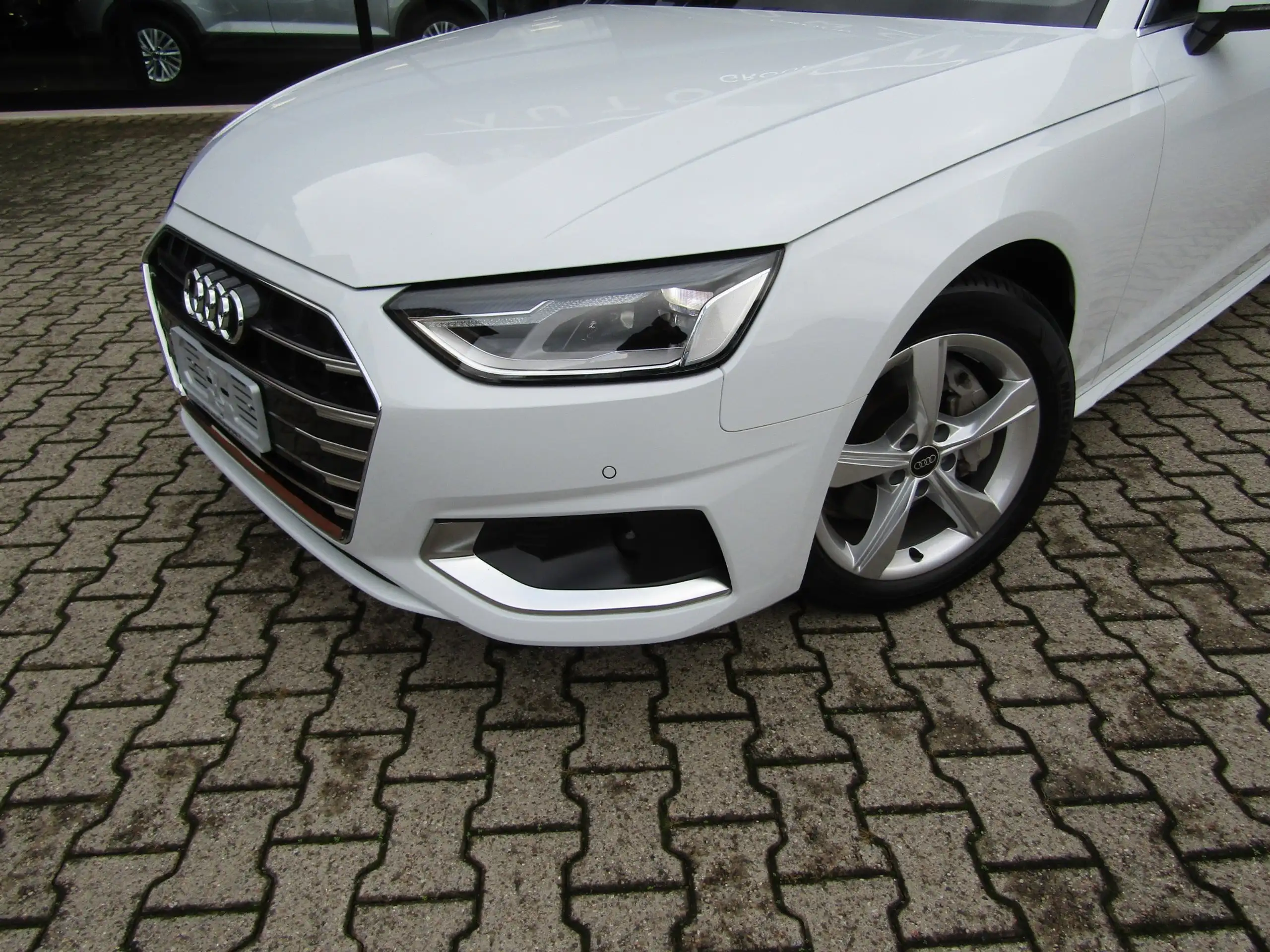 Audi - A4