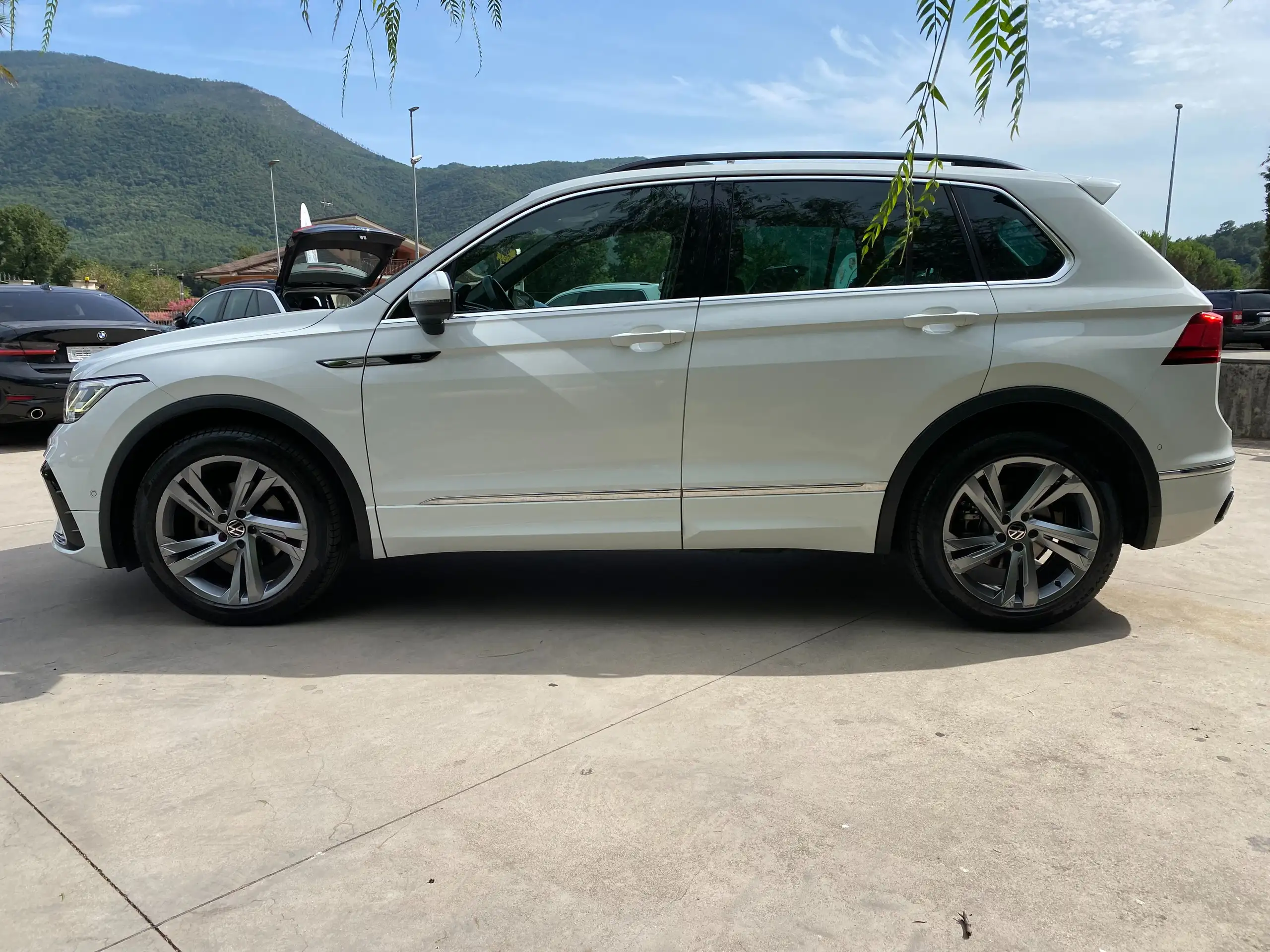 Volkswagen - Tiguan