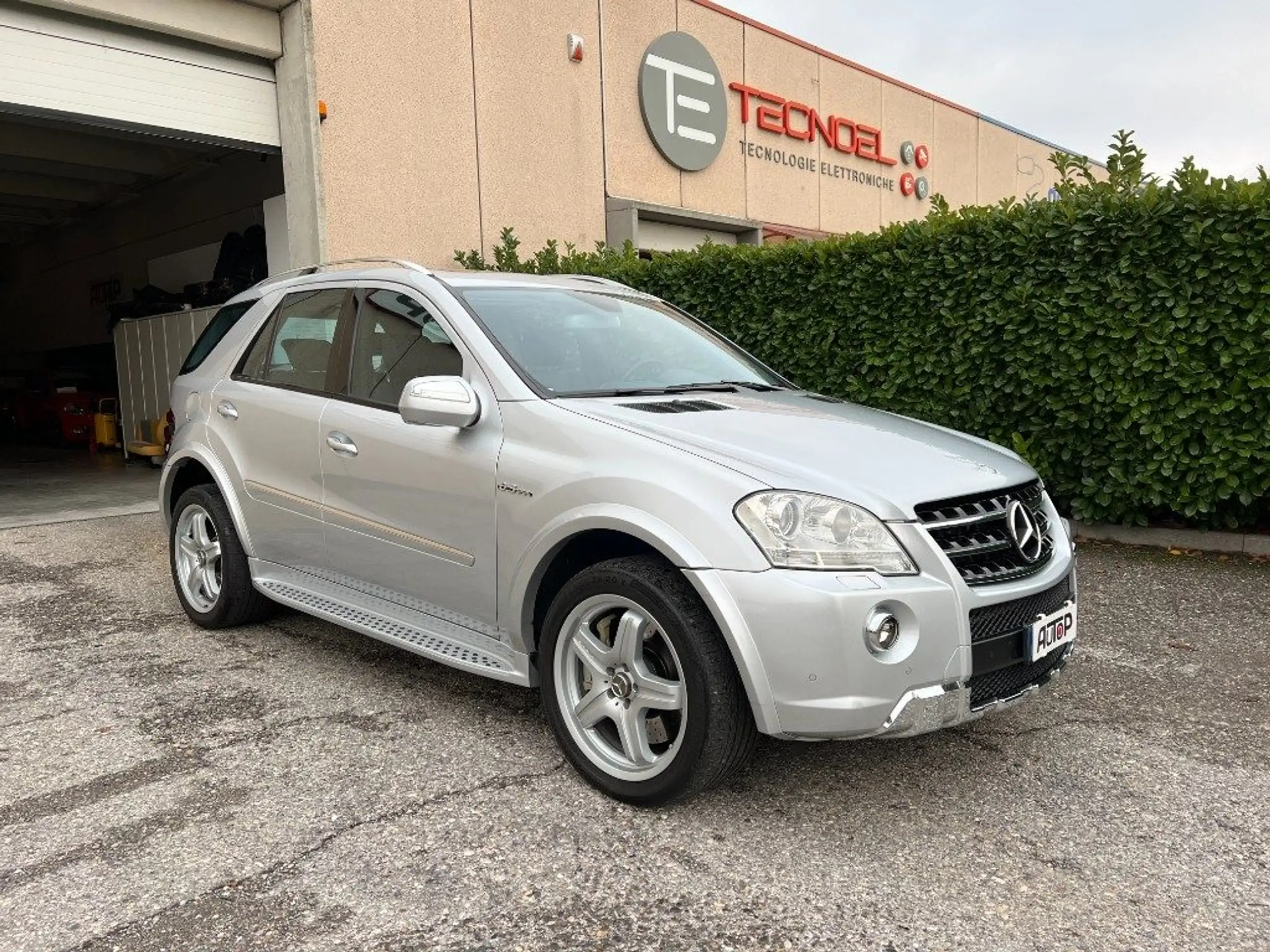 Mercedes-Benz - ML 63 AMG