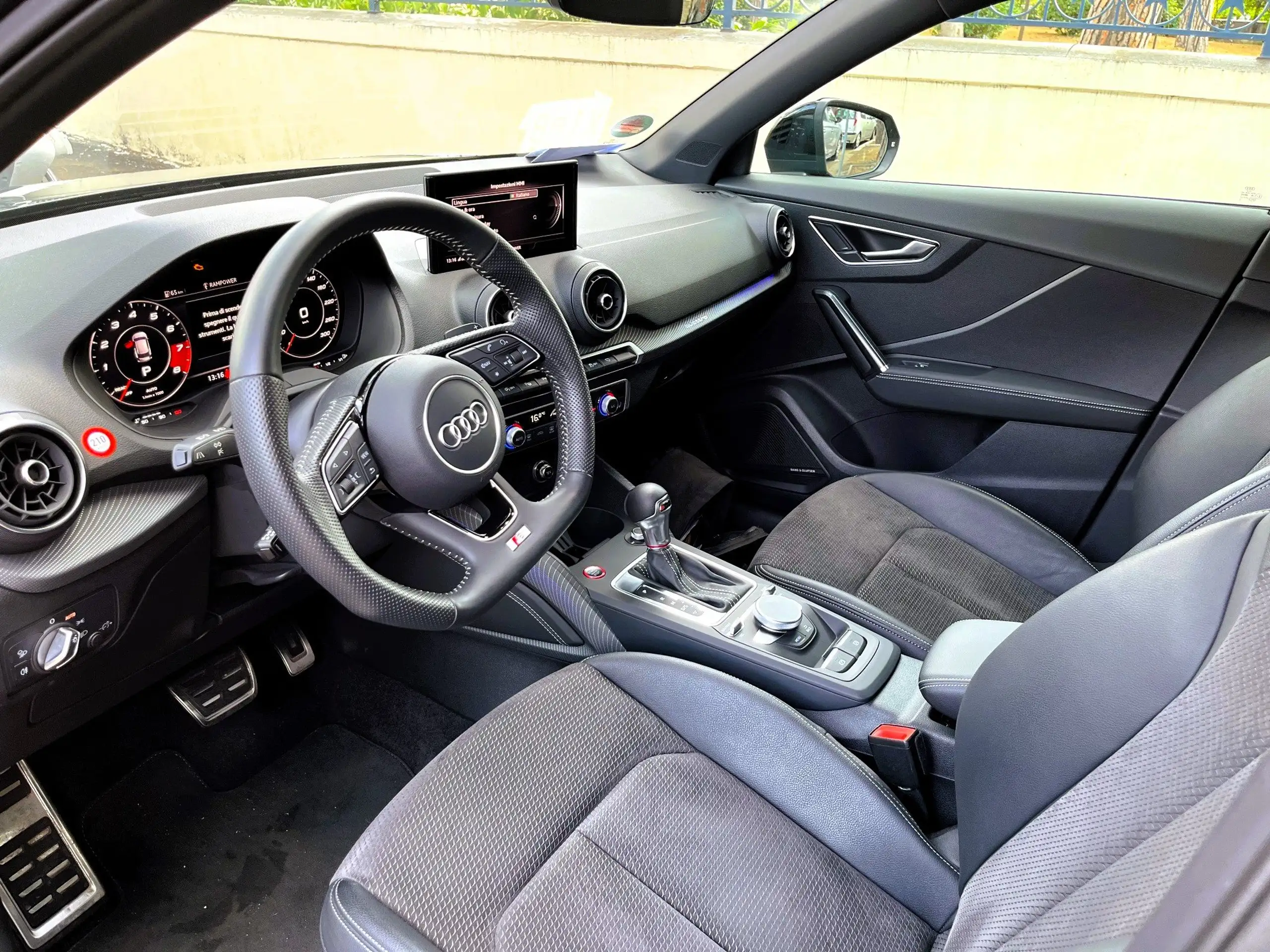 Audi - SQ2