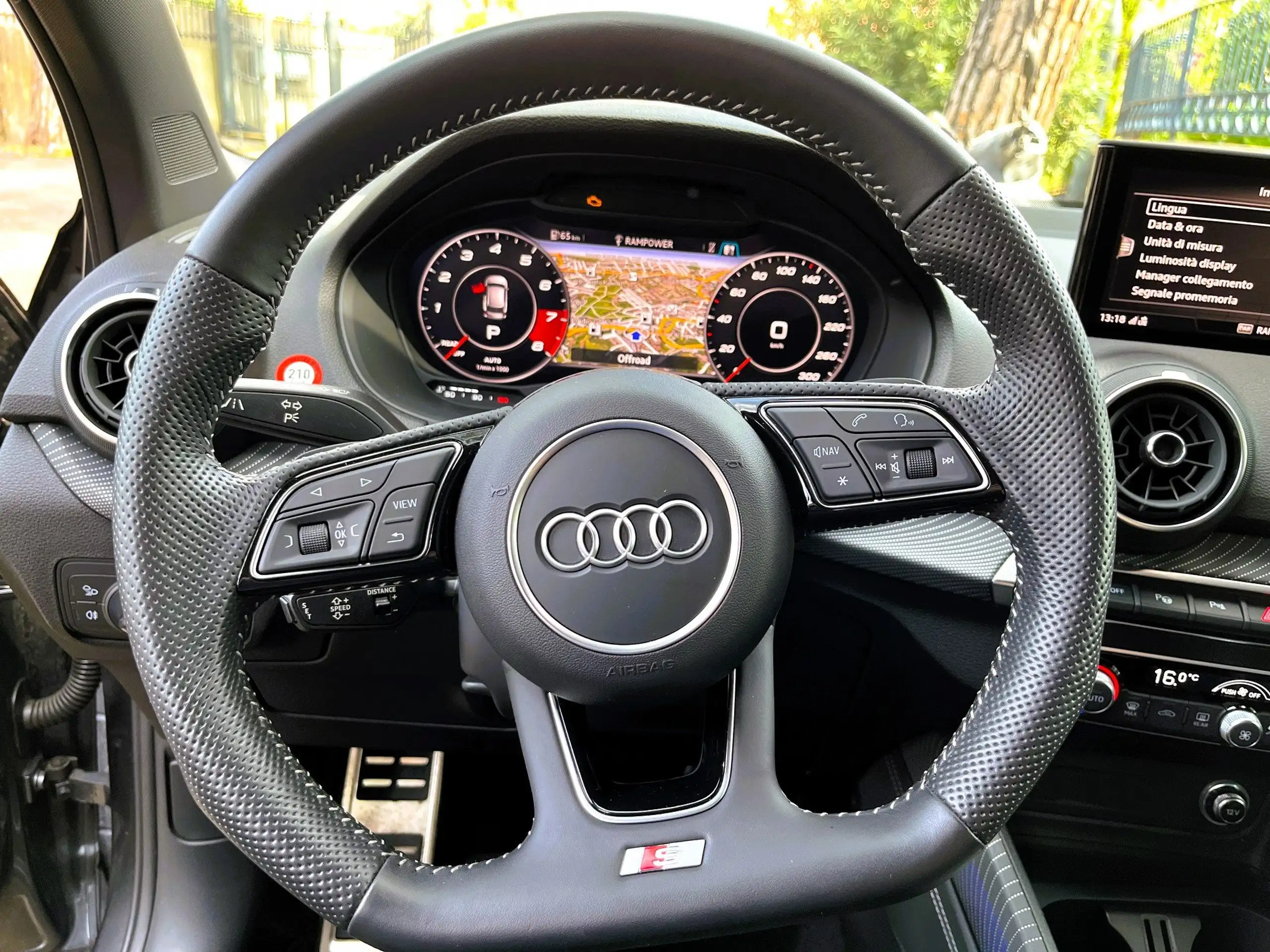 Audi - SQ2