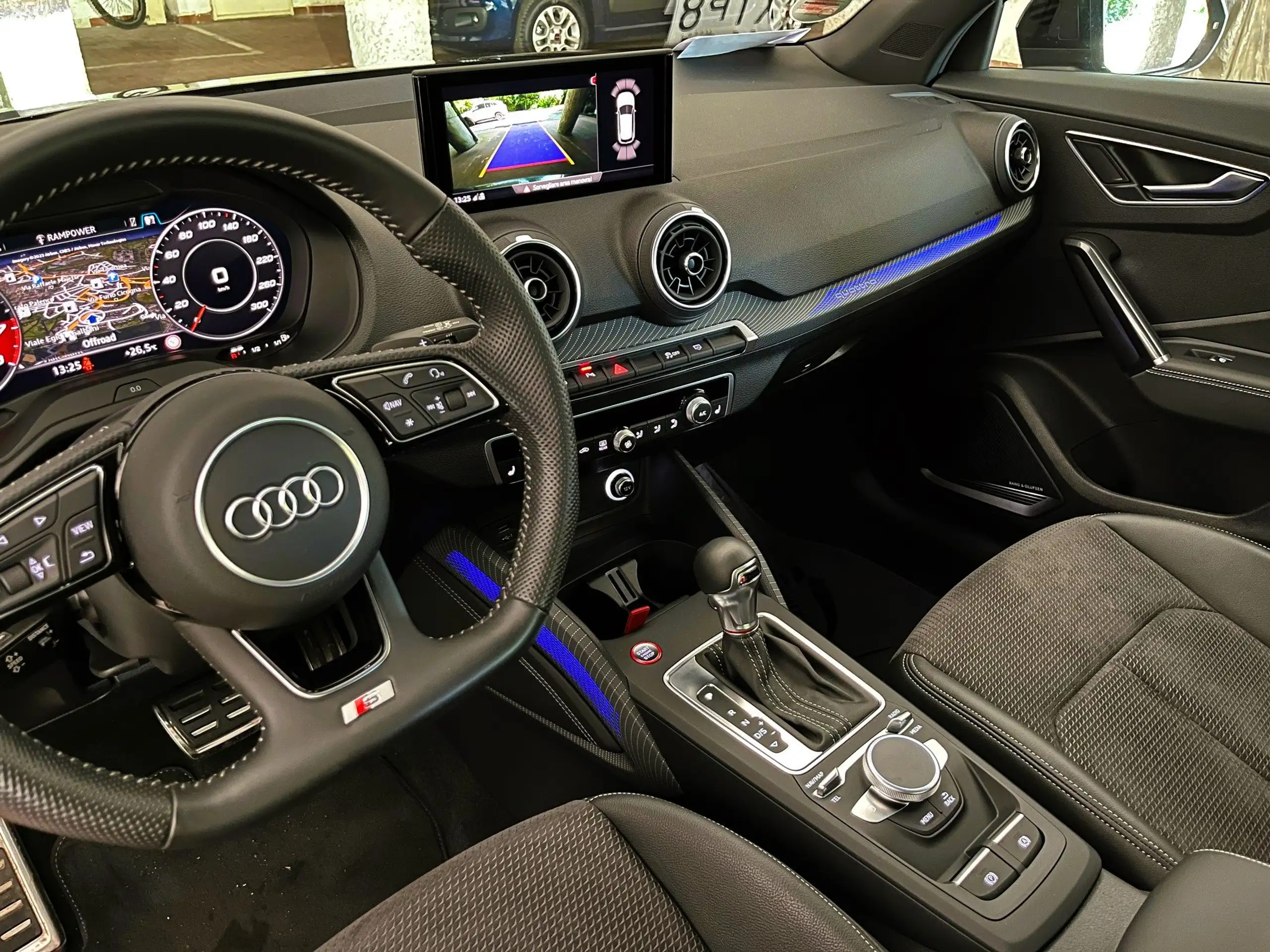 Audi - SQ2