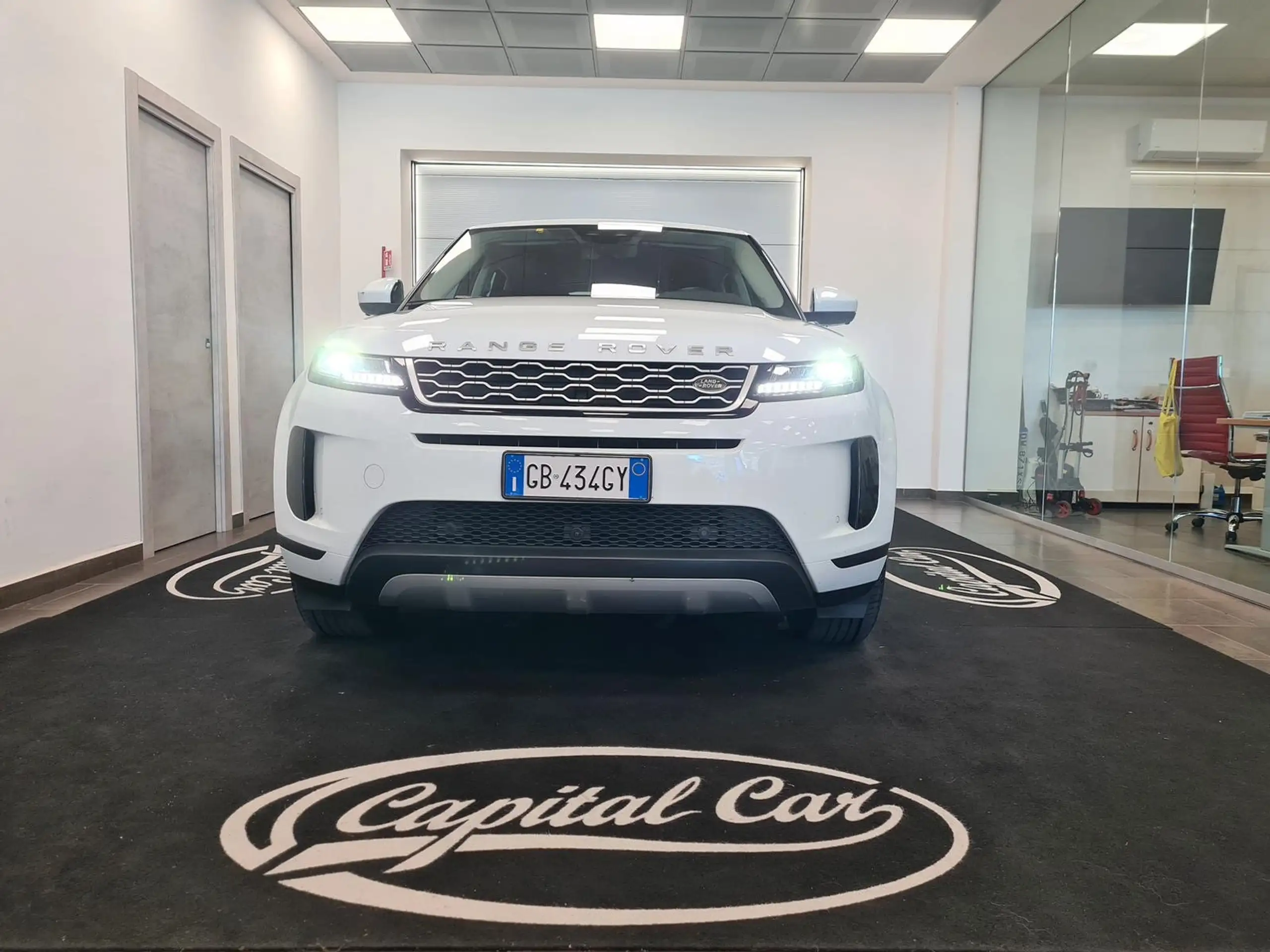 Land Rover - Range Rover Evoque