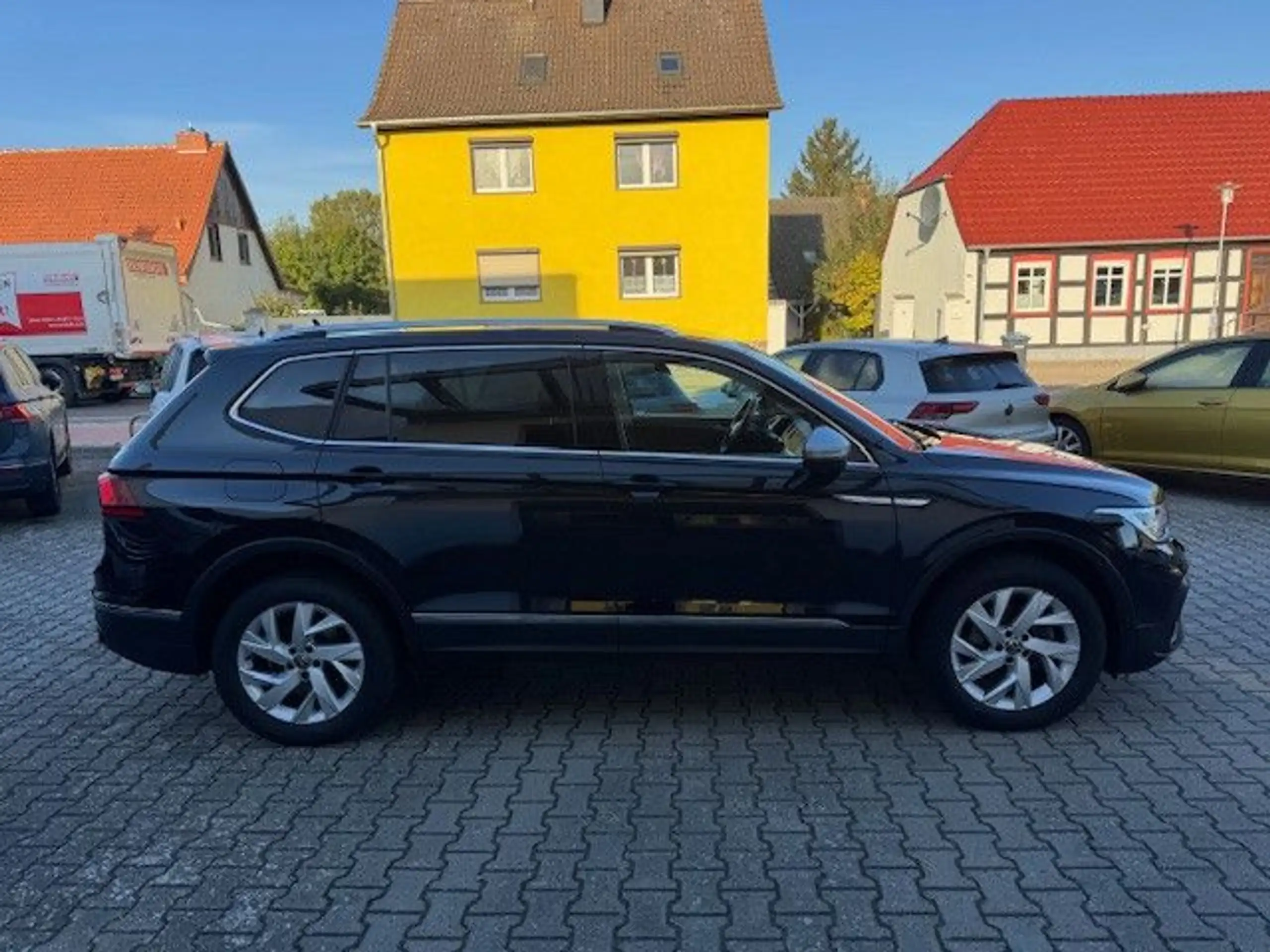 Volkswagen - Tiguan