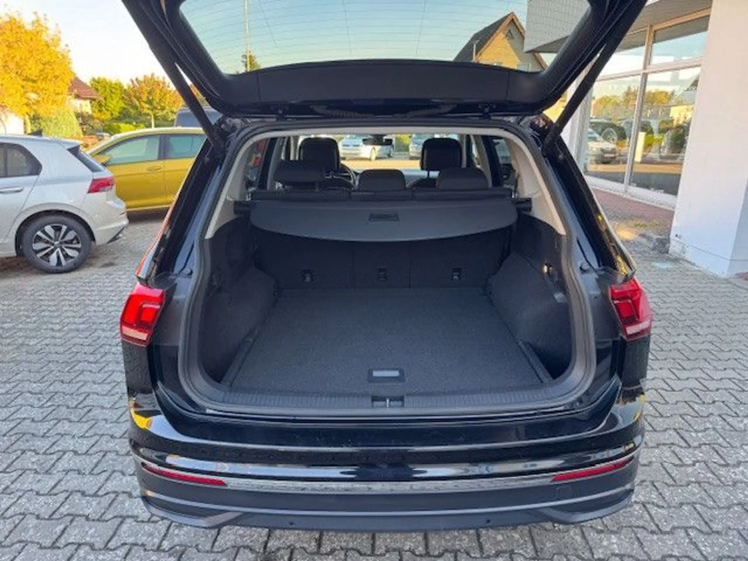 Volkswagen - Tiguan