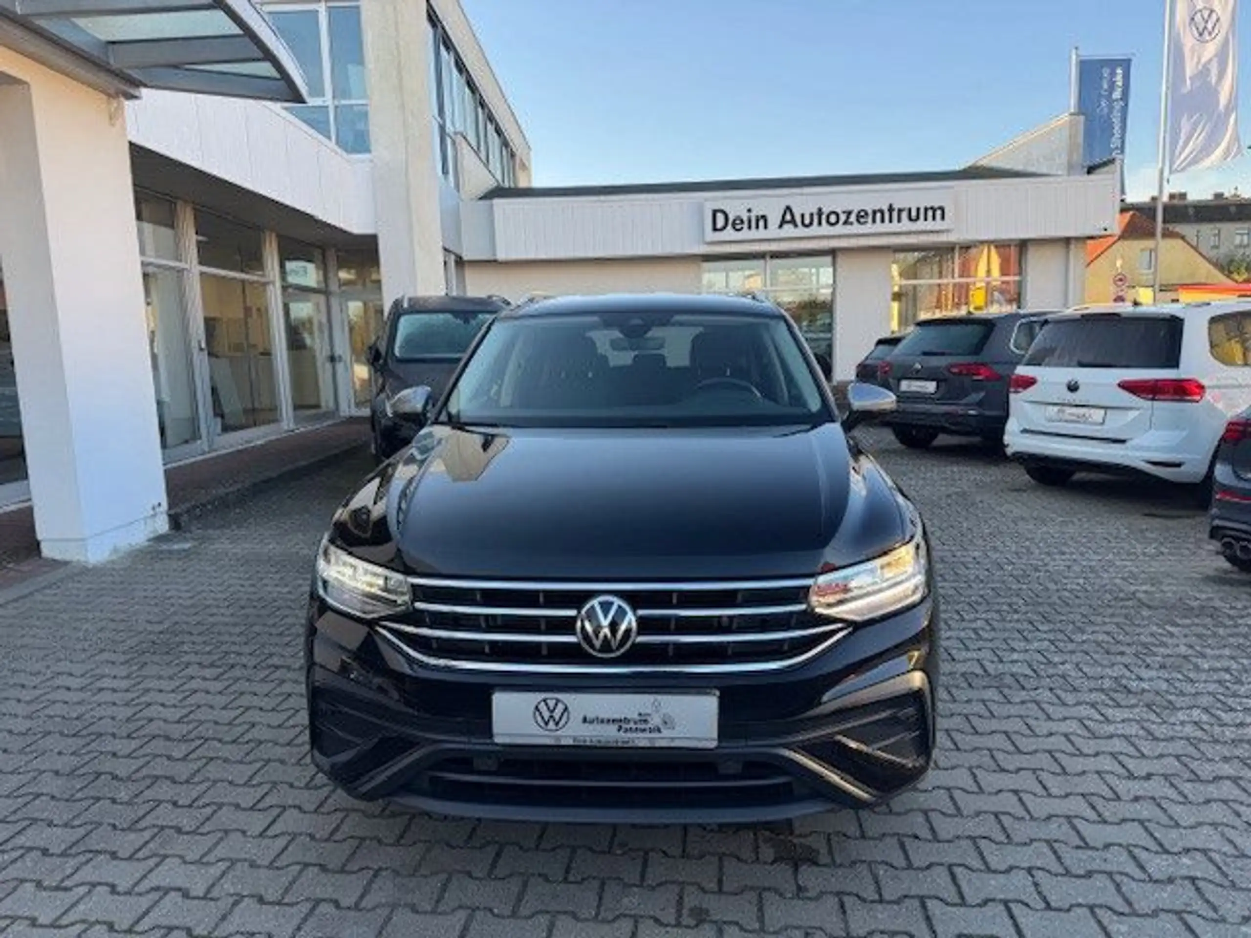 Volkswagen - Tiguan