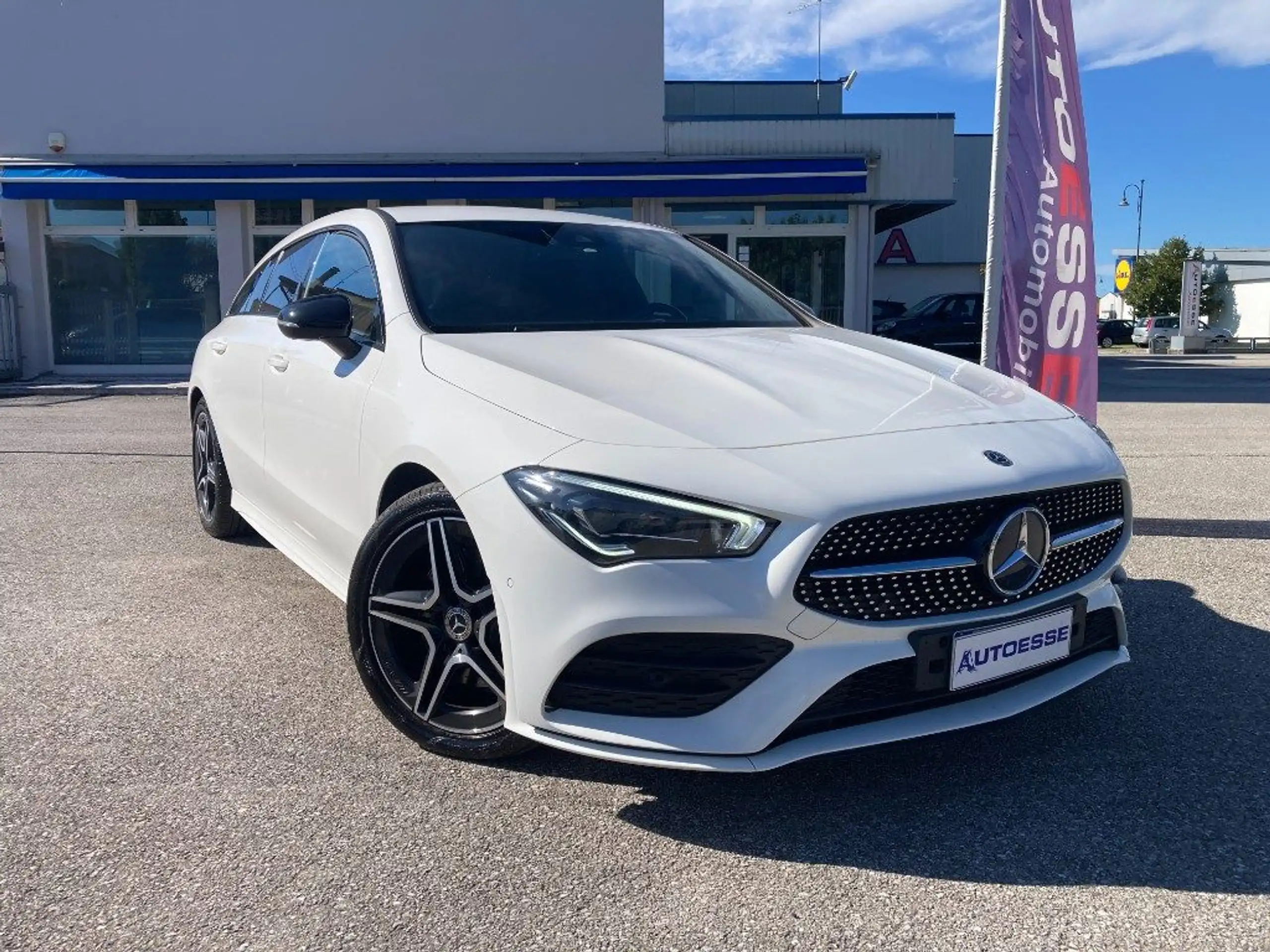 Mercedes-Benz - CLA 220