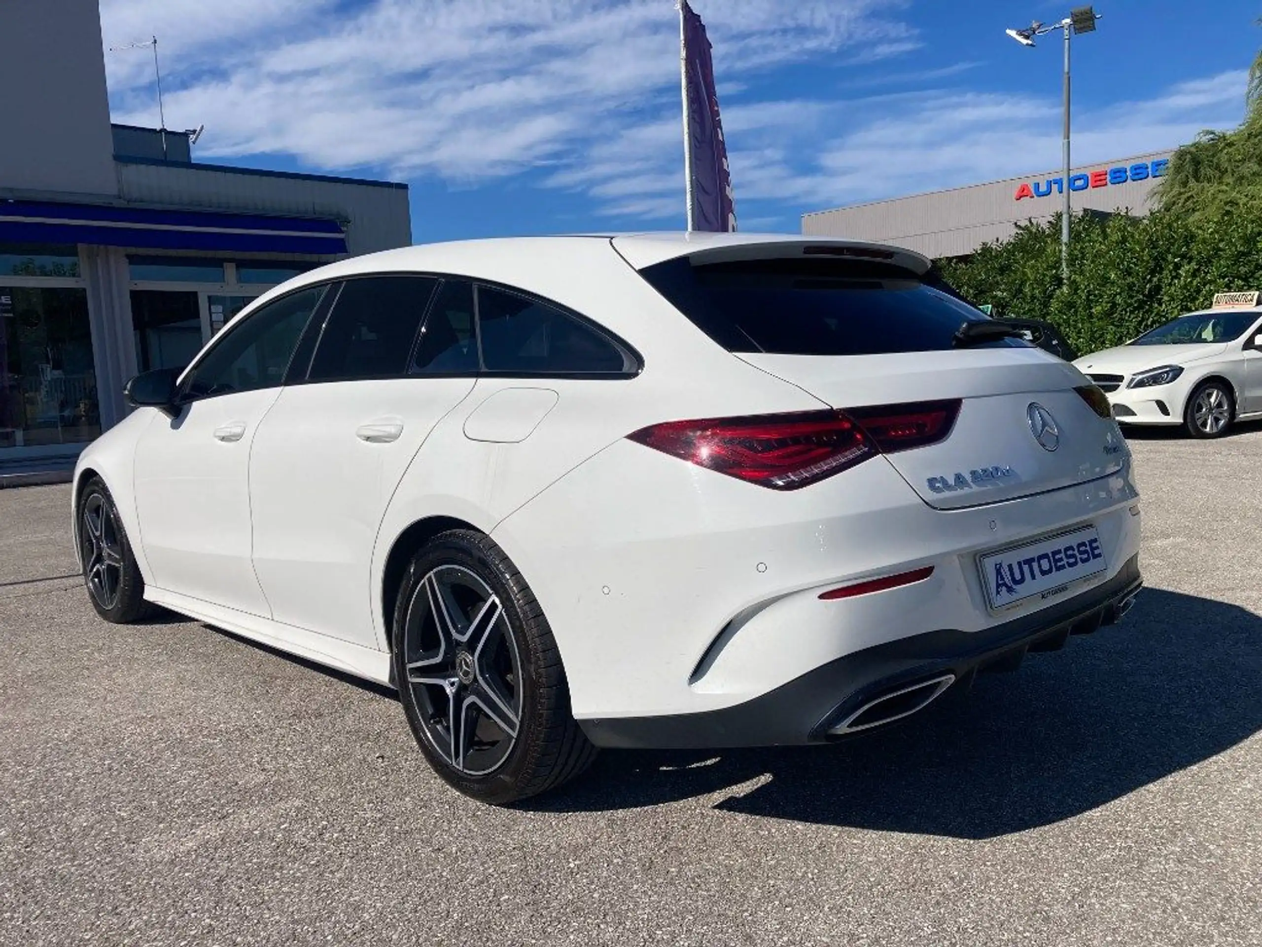 Mercedes-Benz - CLA 220