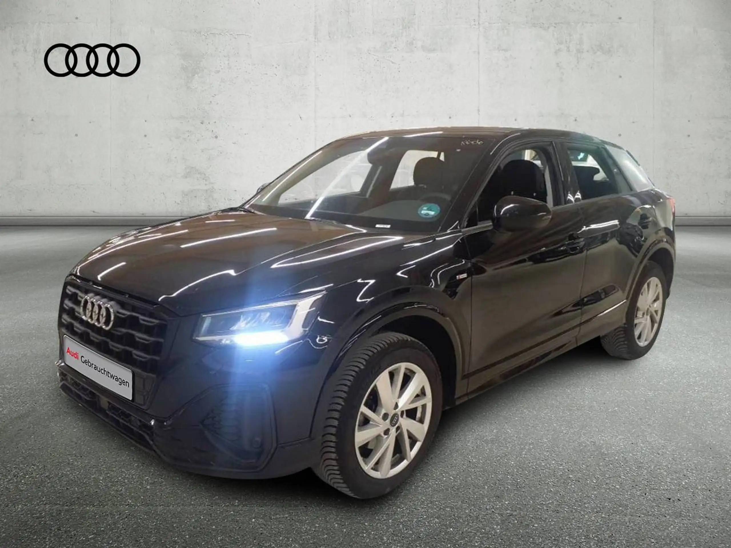 Audi - Q2