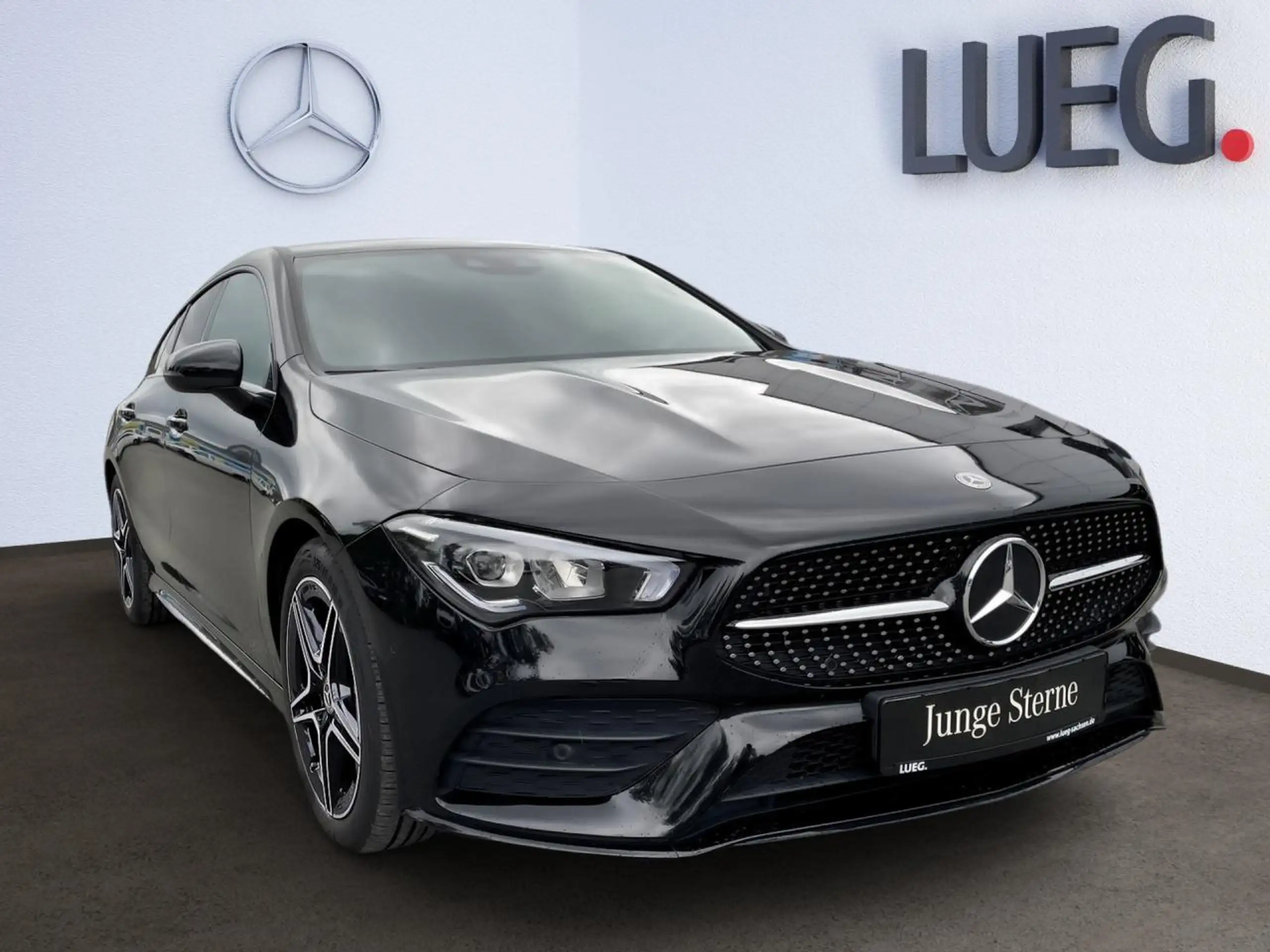 Mercedes-Benz - CLA 200